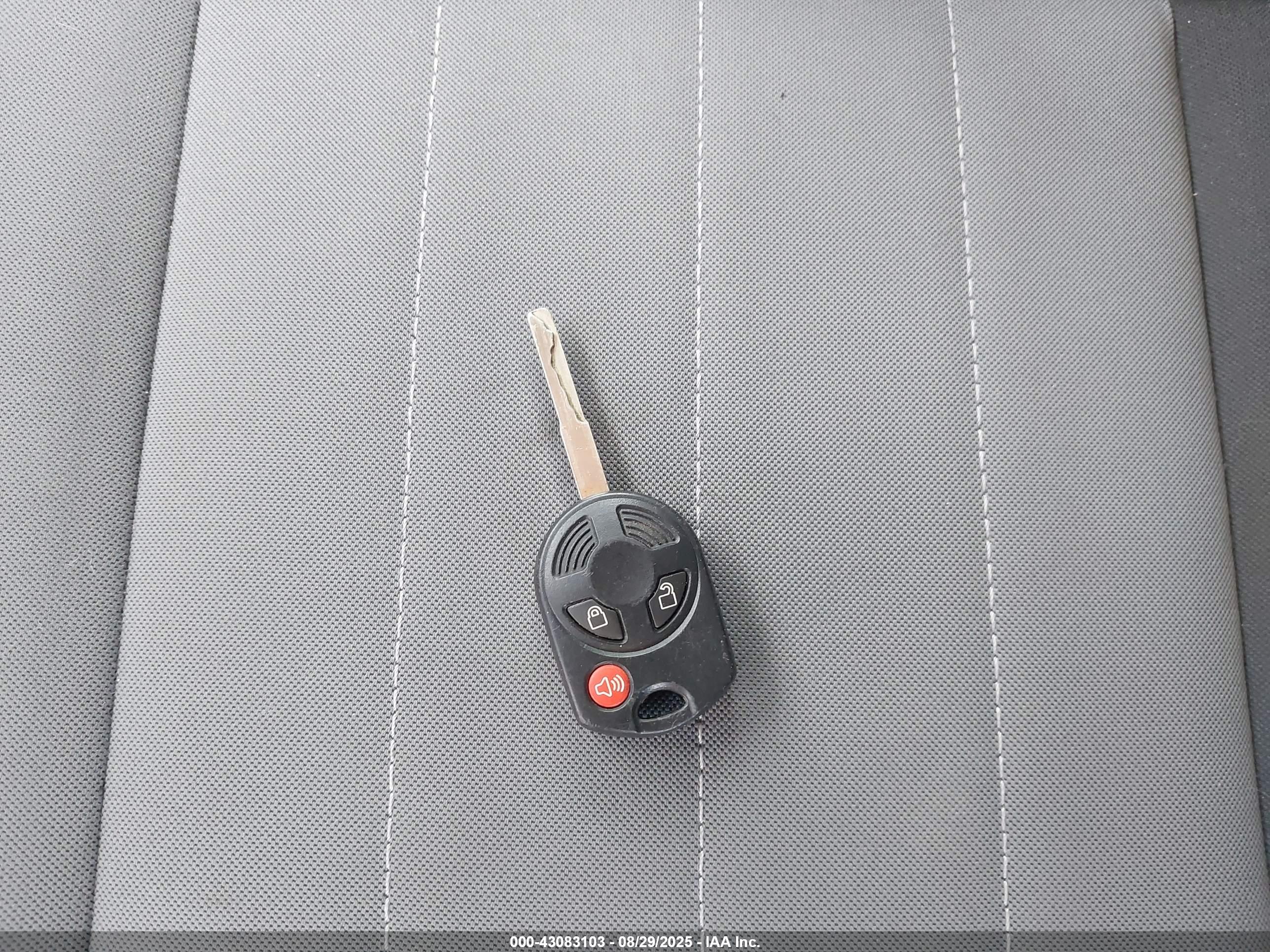 FORD ESCAPE image 11