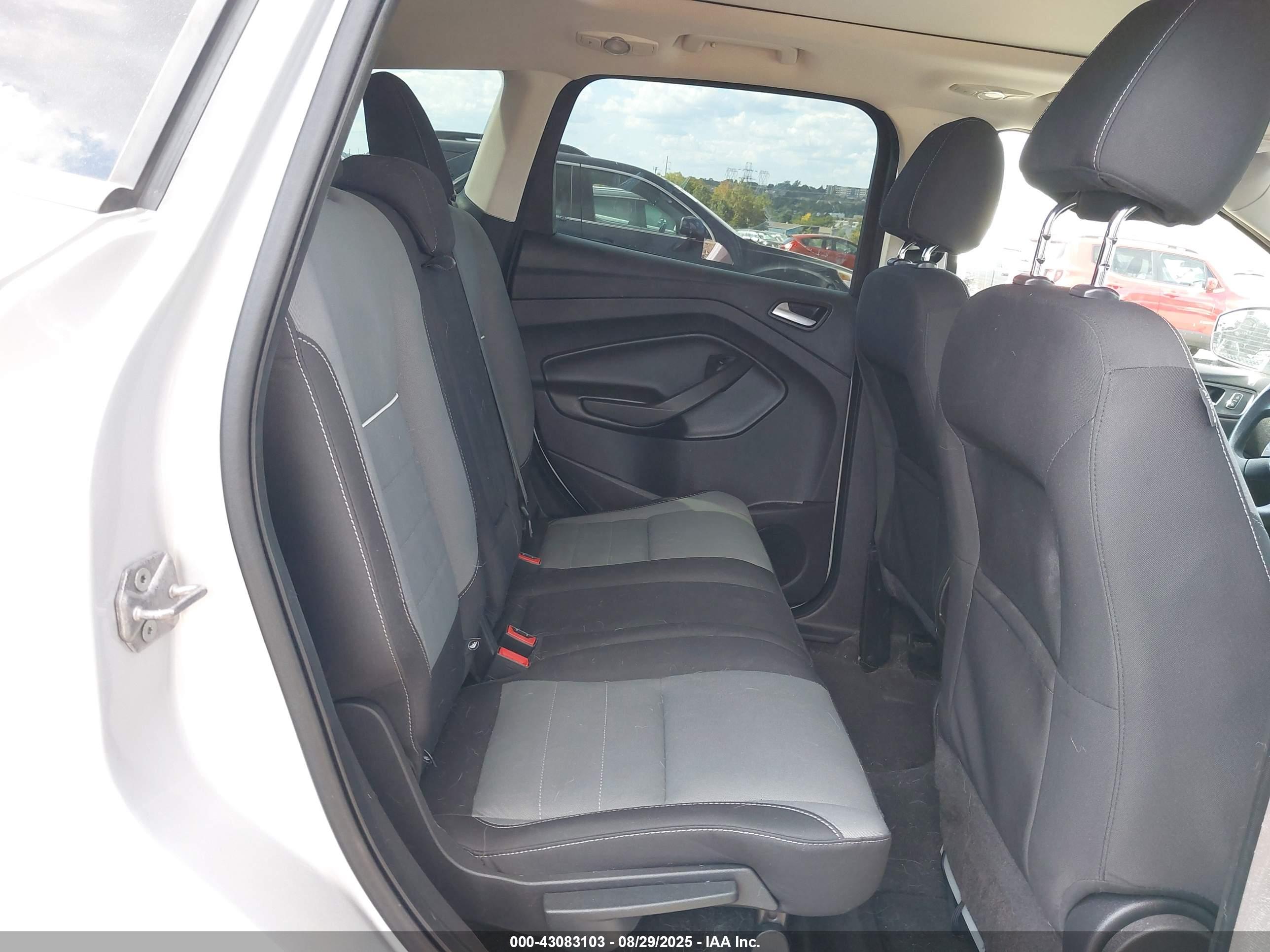 FORD ESCAPE image 8