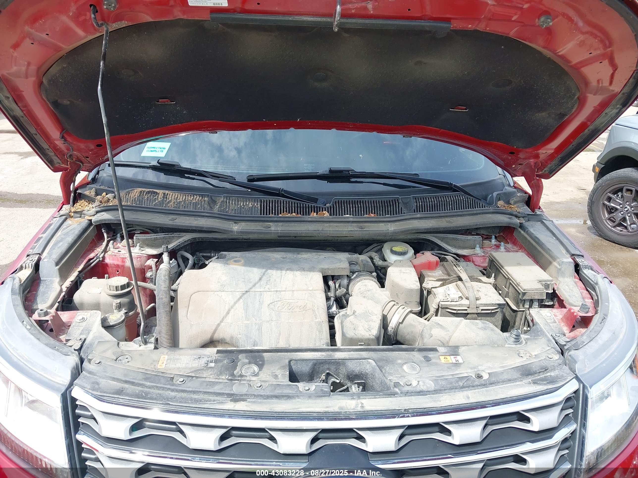 FORD EXPLORER image 10