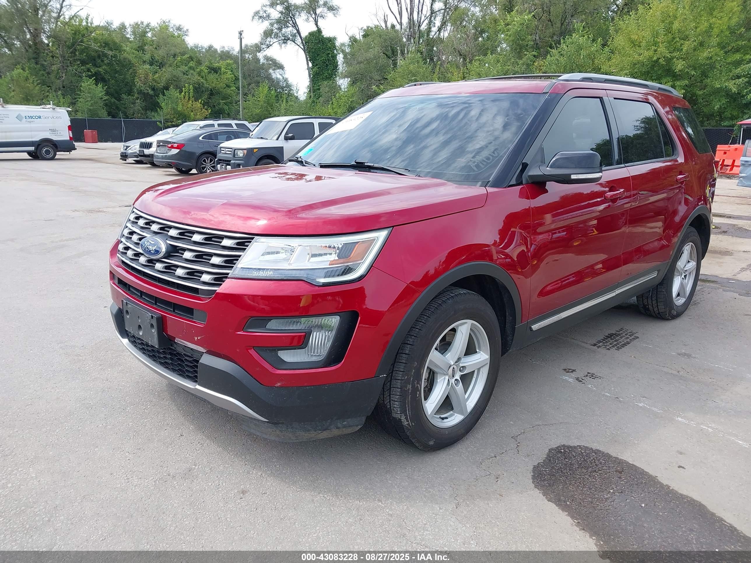 FORD EXPLORER image 2
