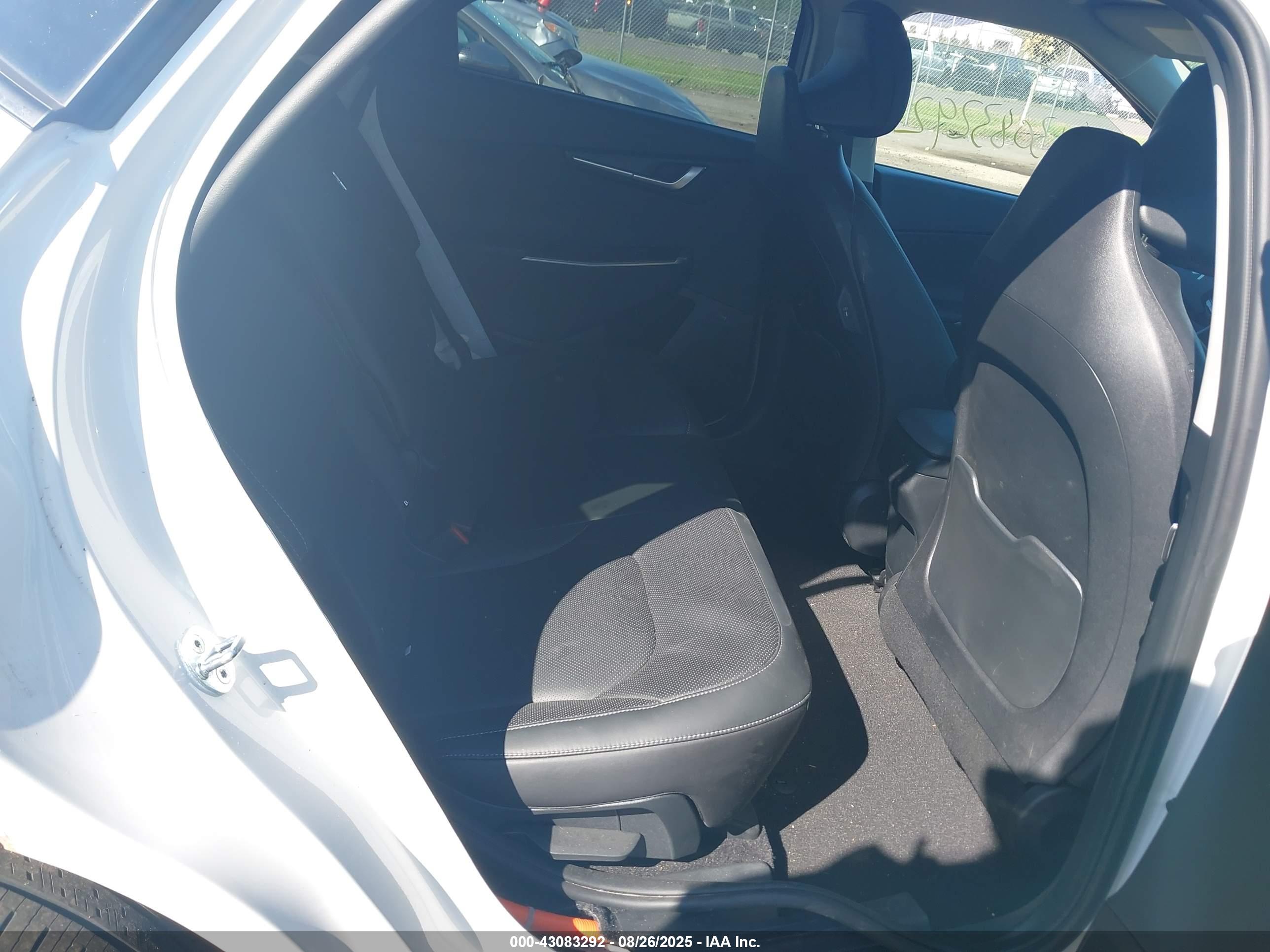 KIA EV6 image 8