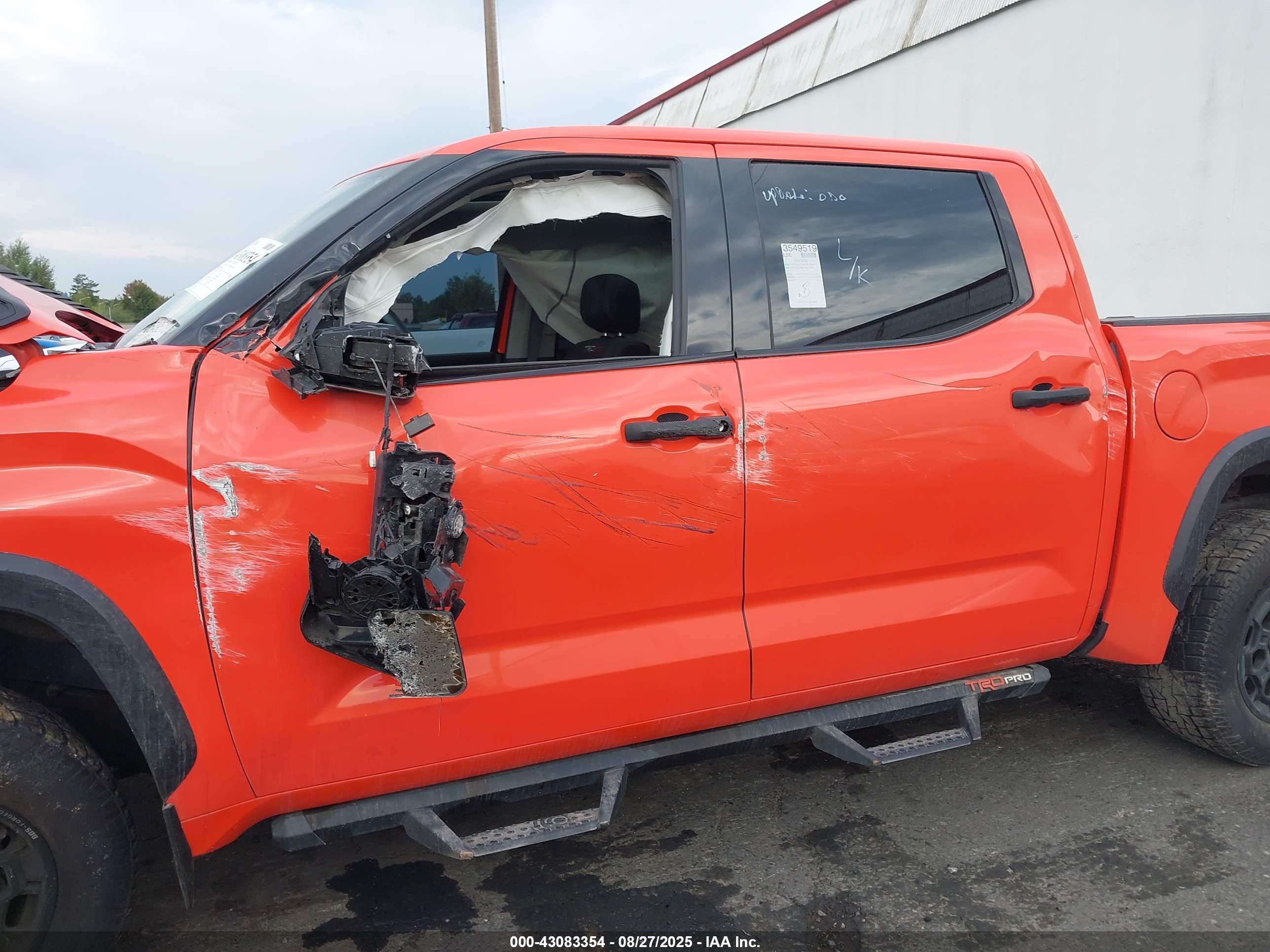 TOYOTA TUNDRA image 6