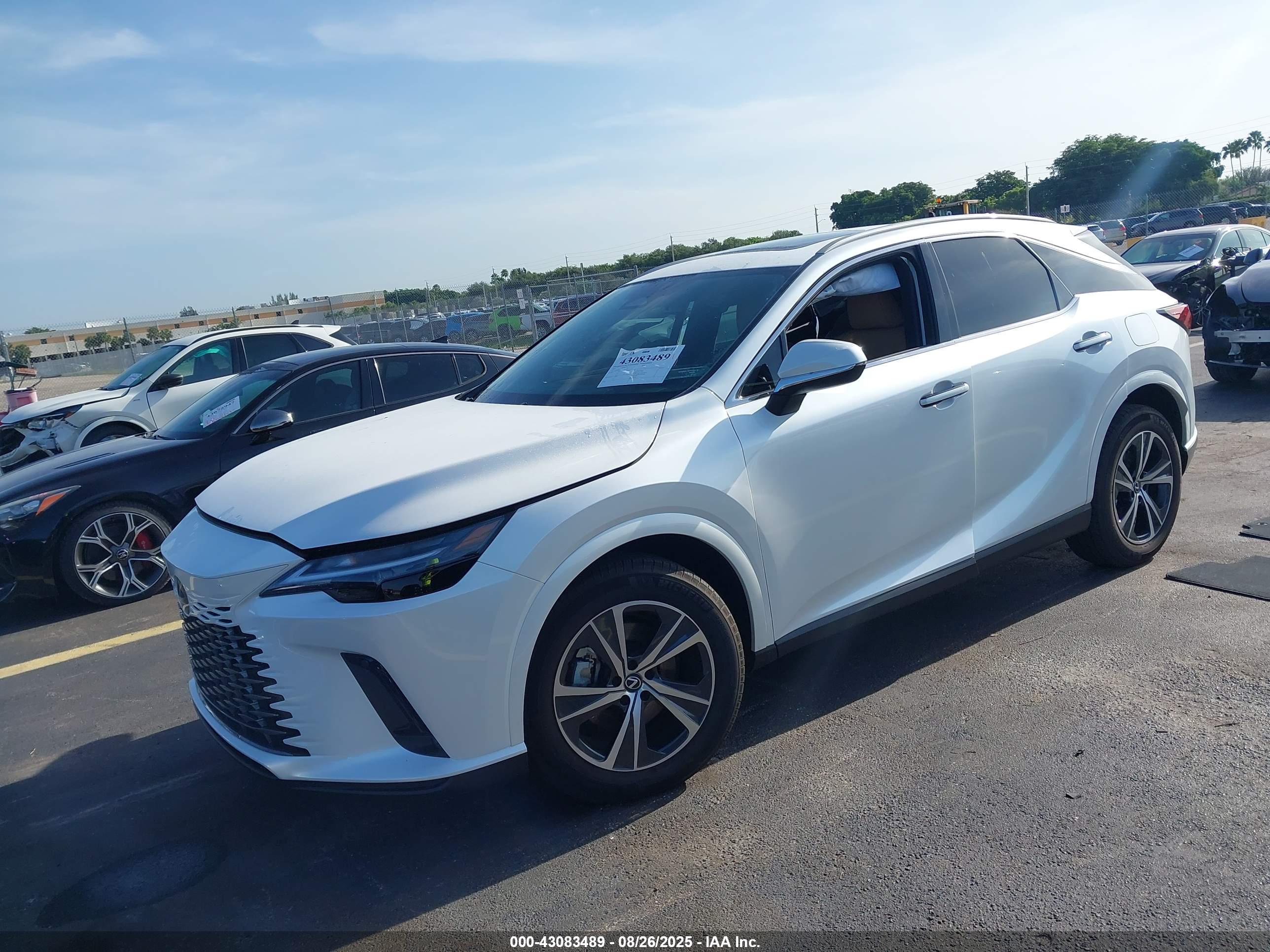LEXUS RX image 2