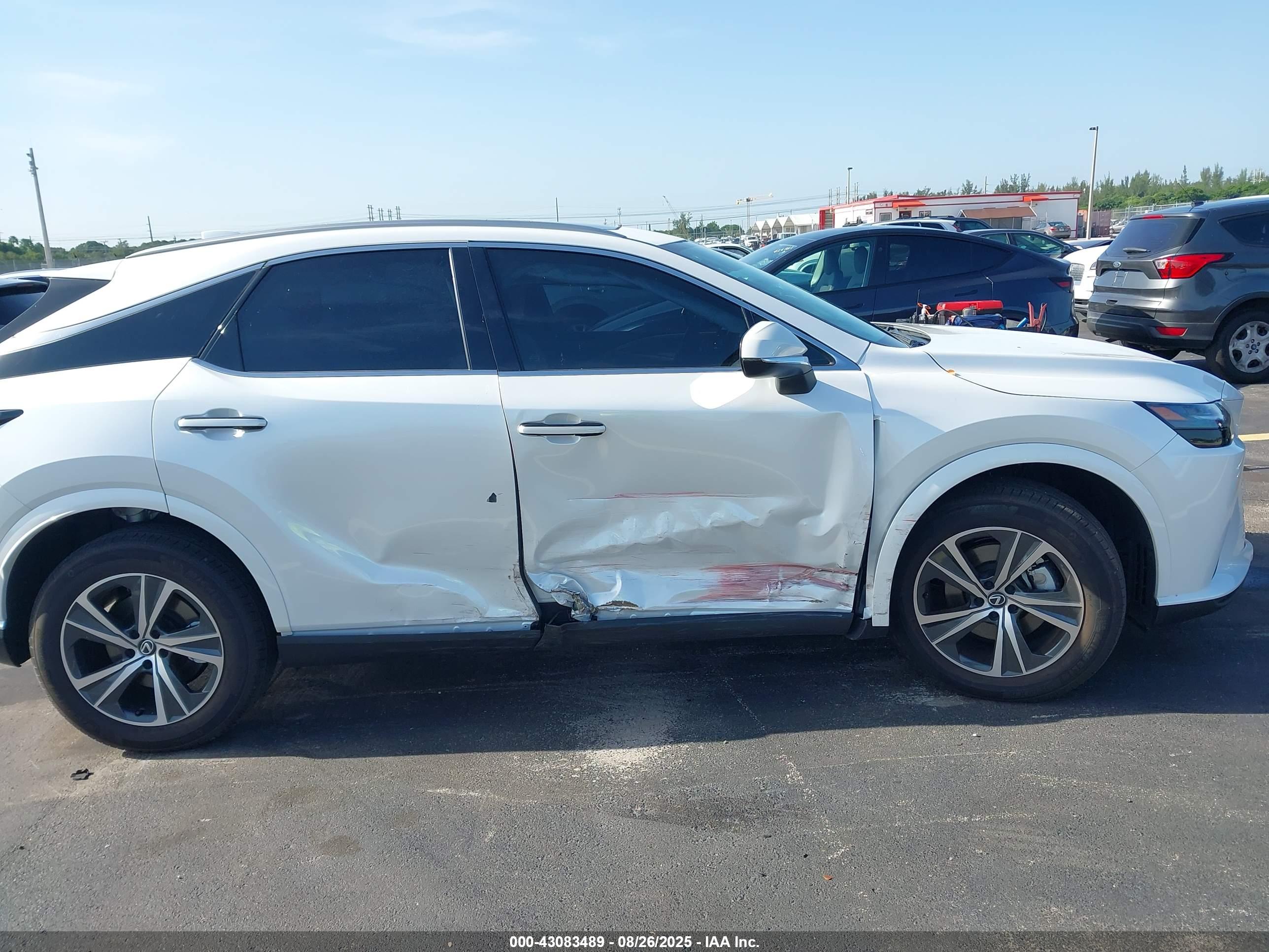 LEXUS RX image 6