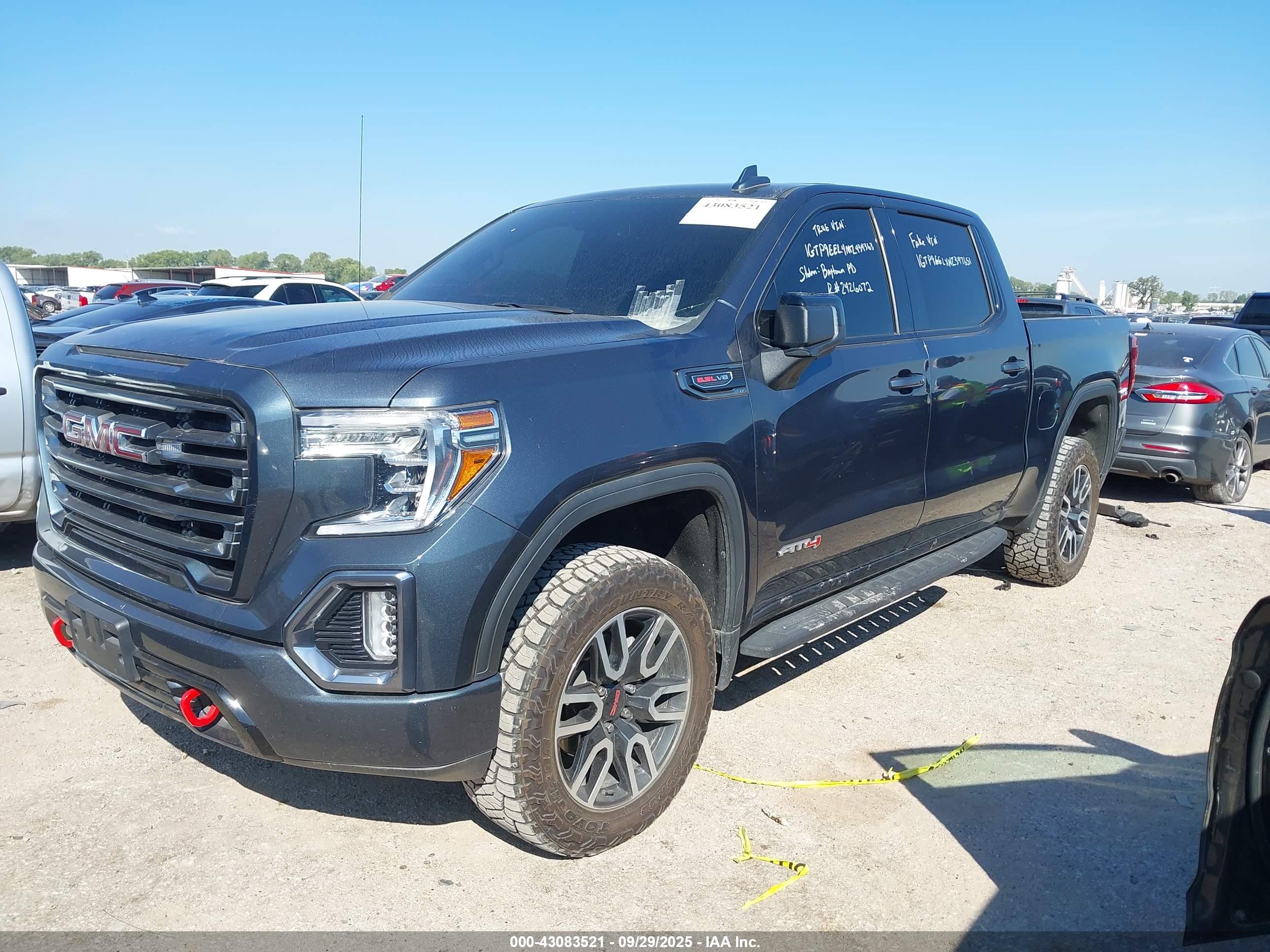 GMC SIERRA image 2