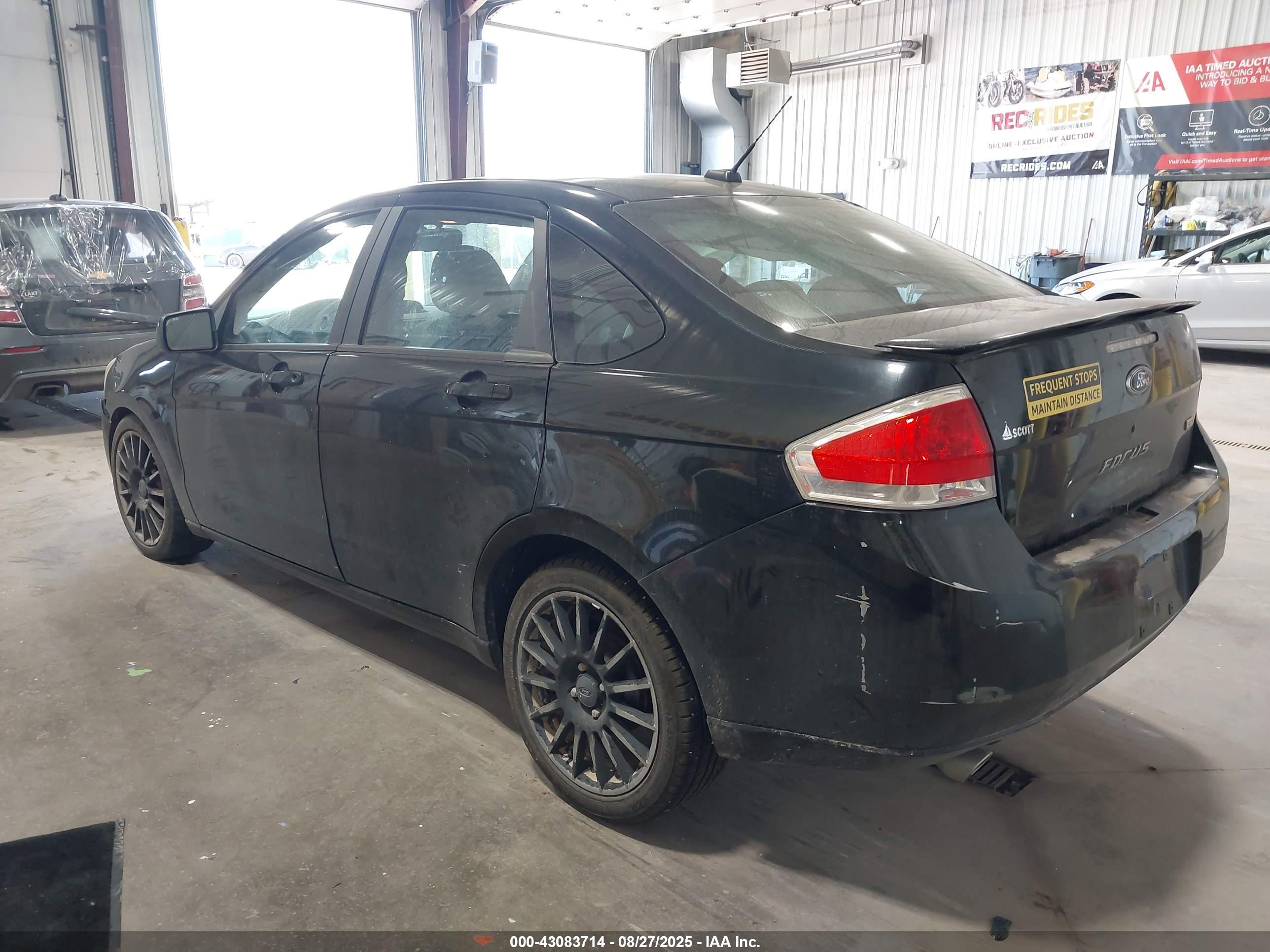FORD FOCUS image 3
