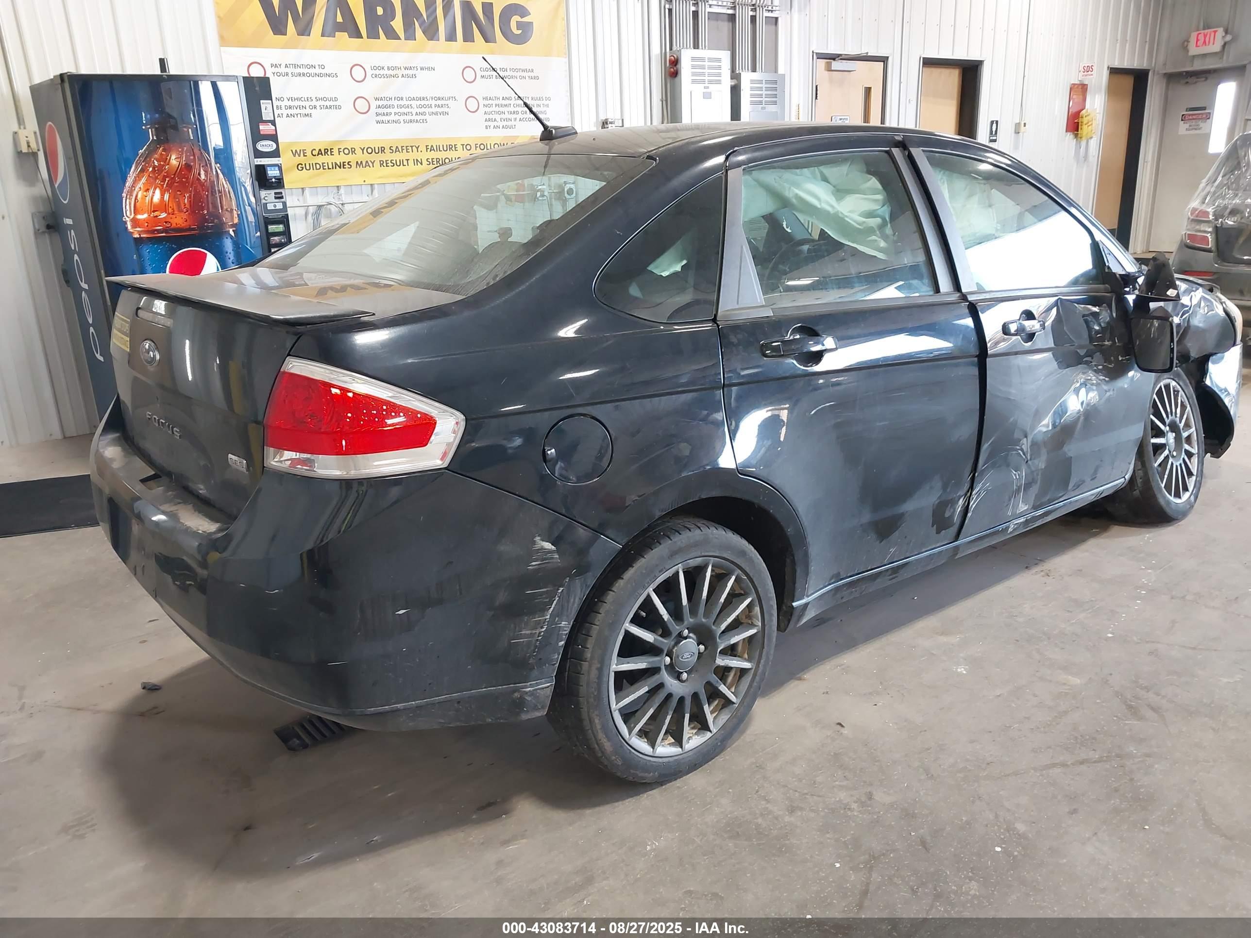 FORD FOCUS image 4