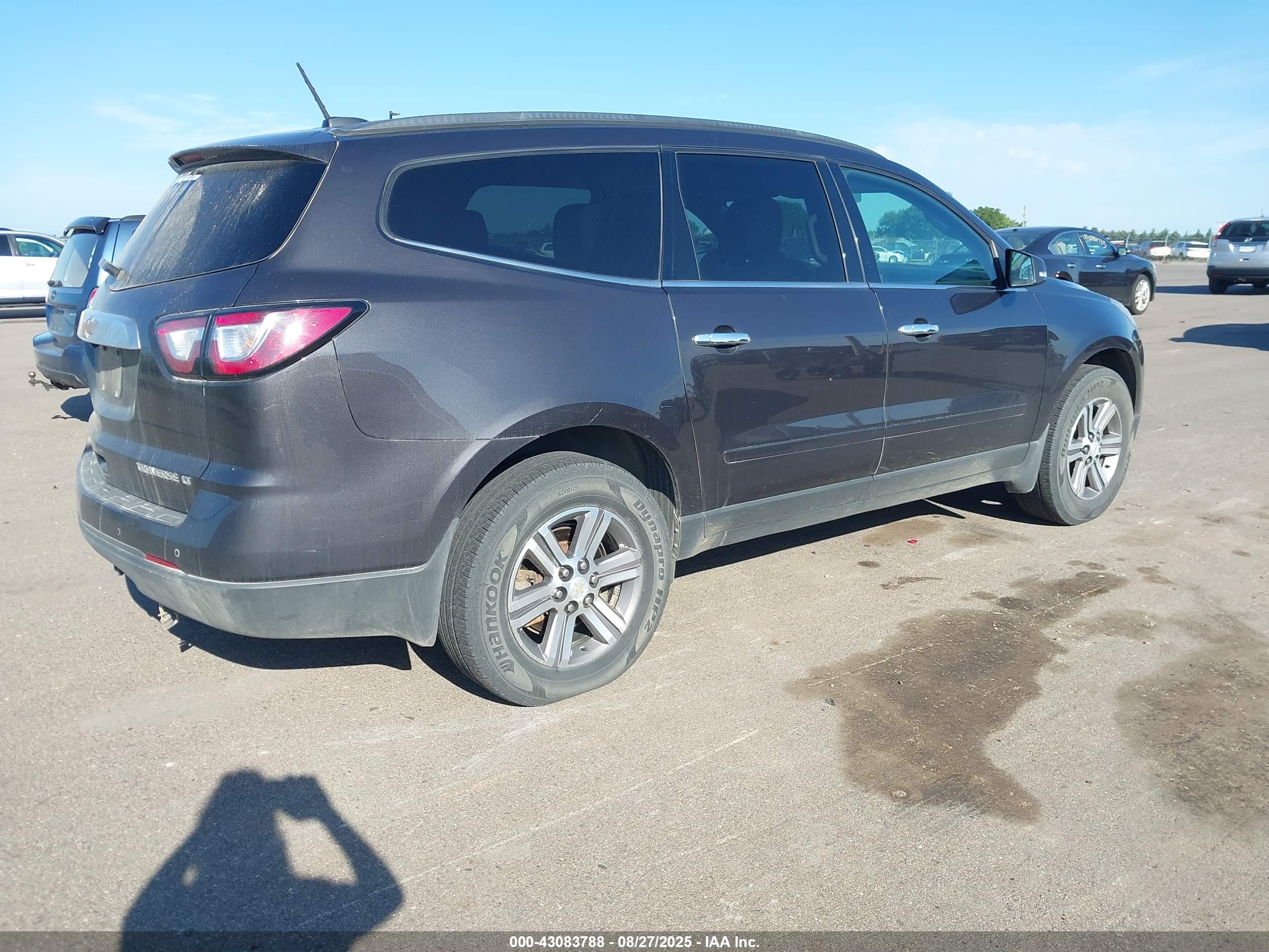 CHEVROLET TRAVERSE image 4