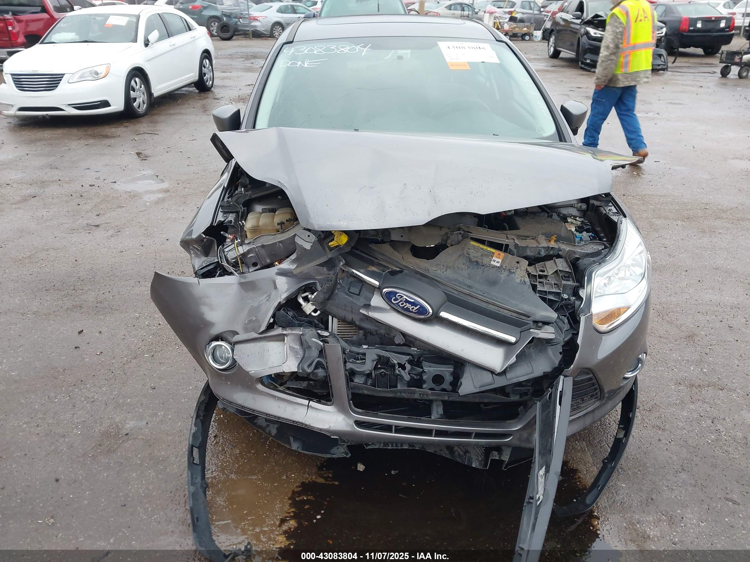FORD FOCUS image 6