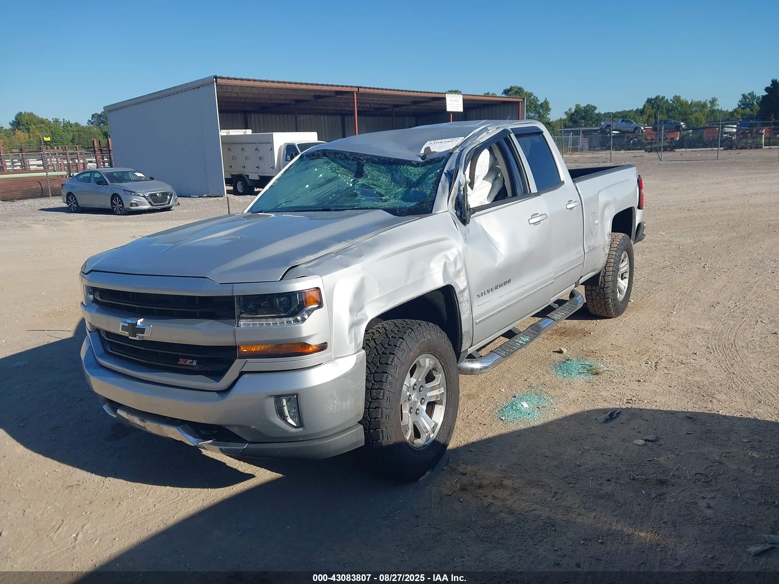 CHEVROLET SILVERADO image 6