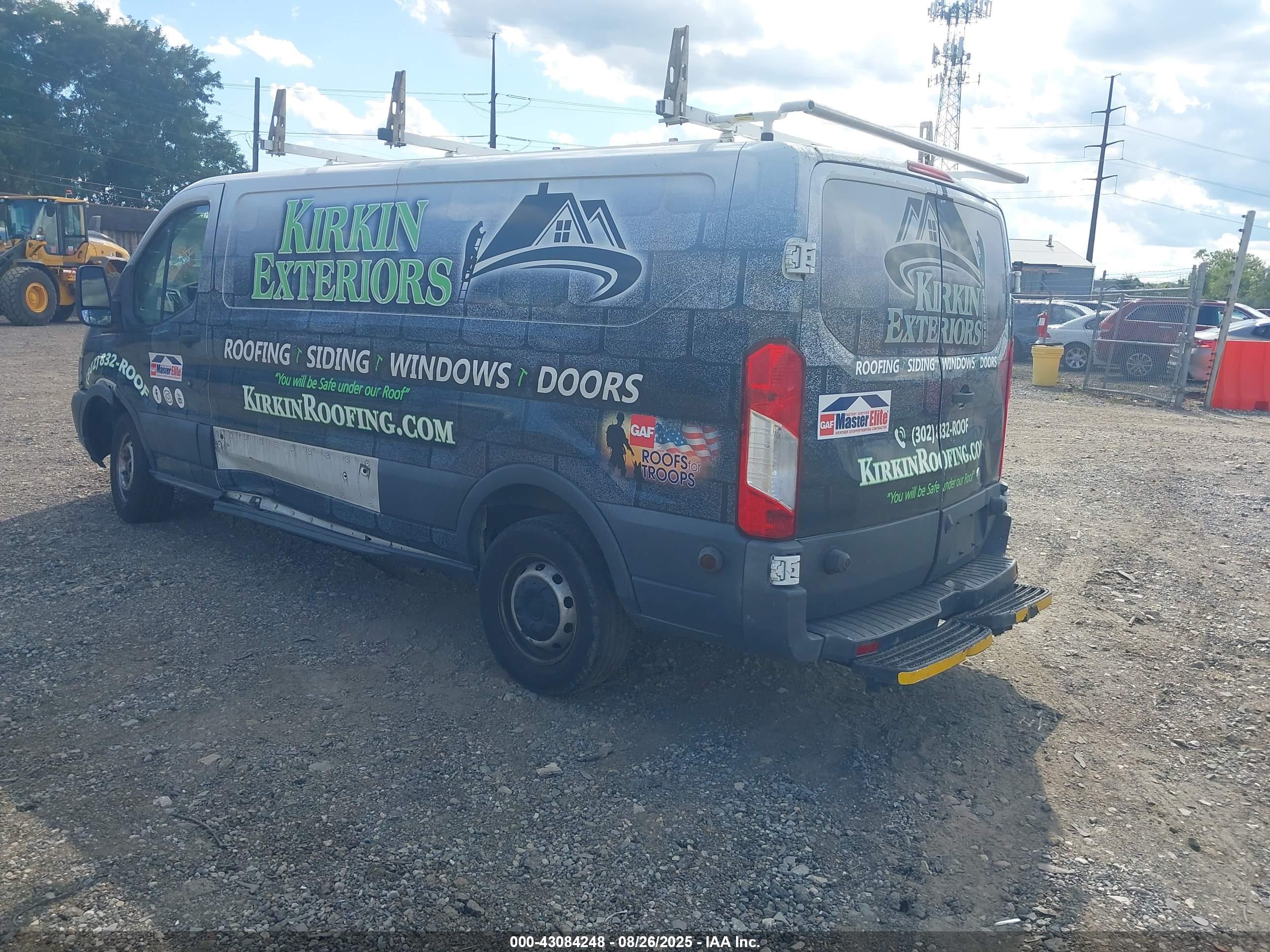 FORD TRANSIT-250 image 3