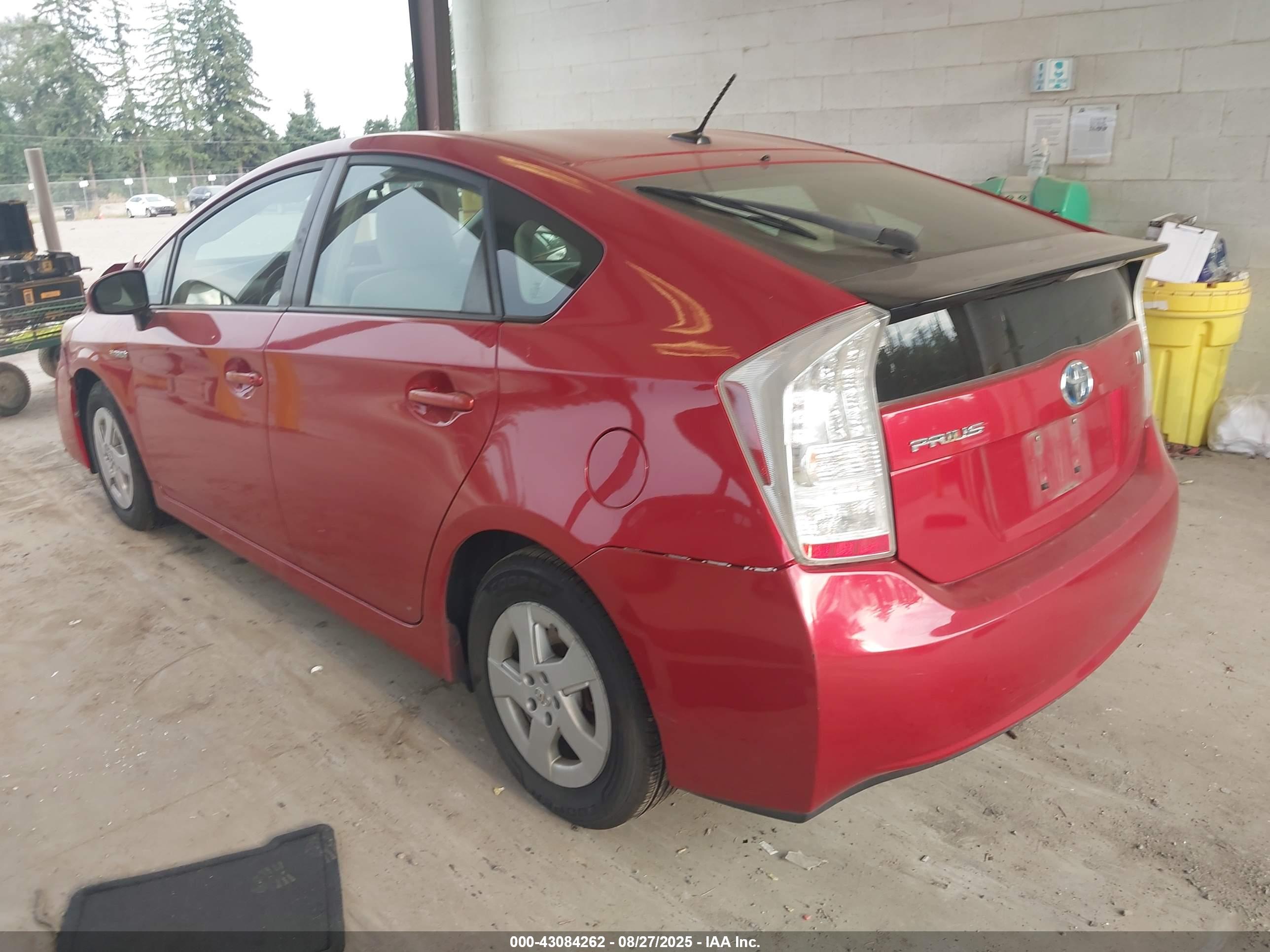 TOYOTA PRIUS image 3
