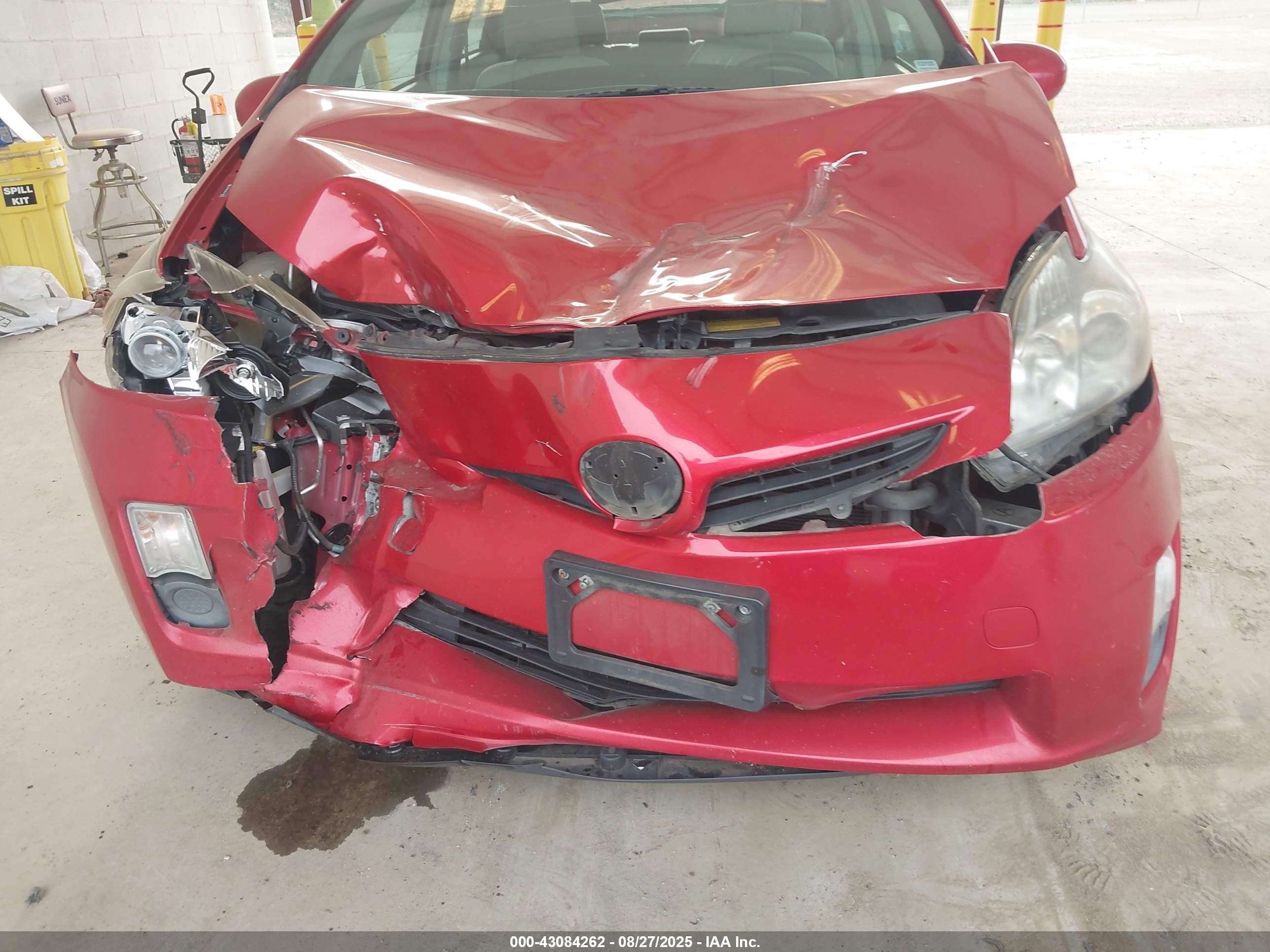 TOYOTA PRIUS image 6