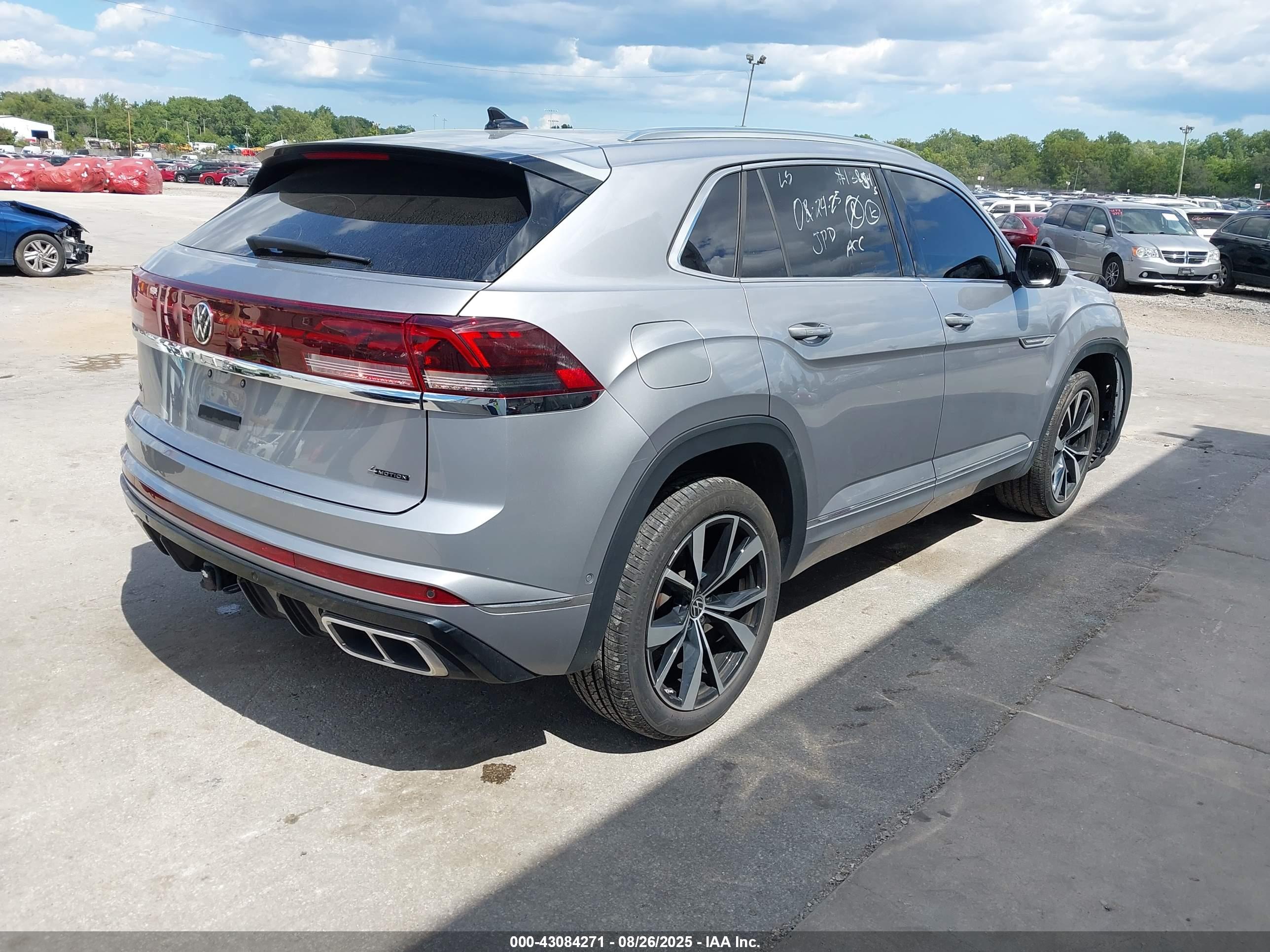 VOLKSWAGEN ATLAS image 4
