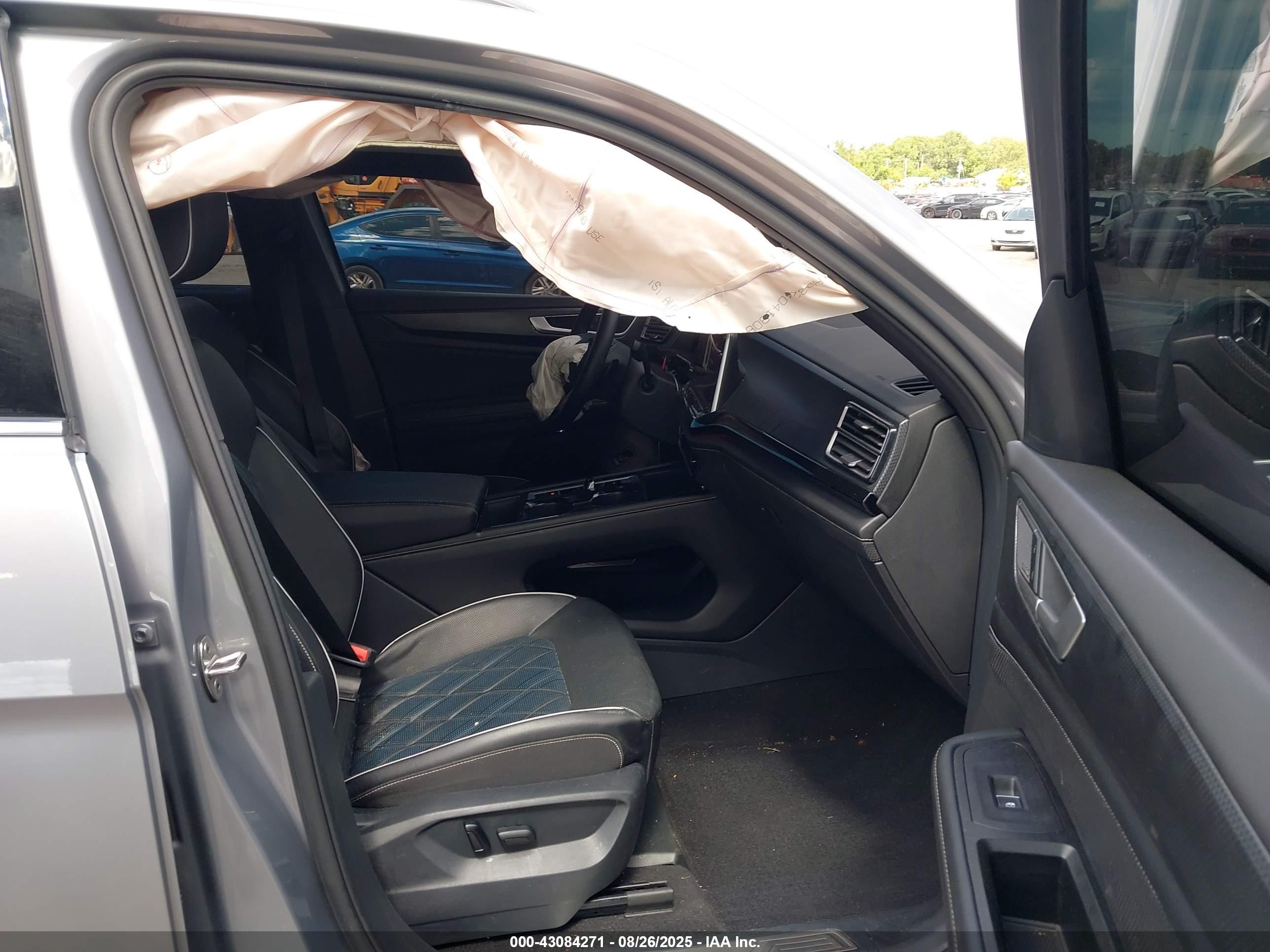 VOLKSWAGEN ATLAS image 5