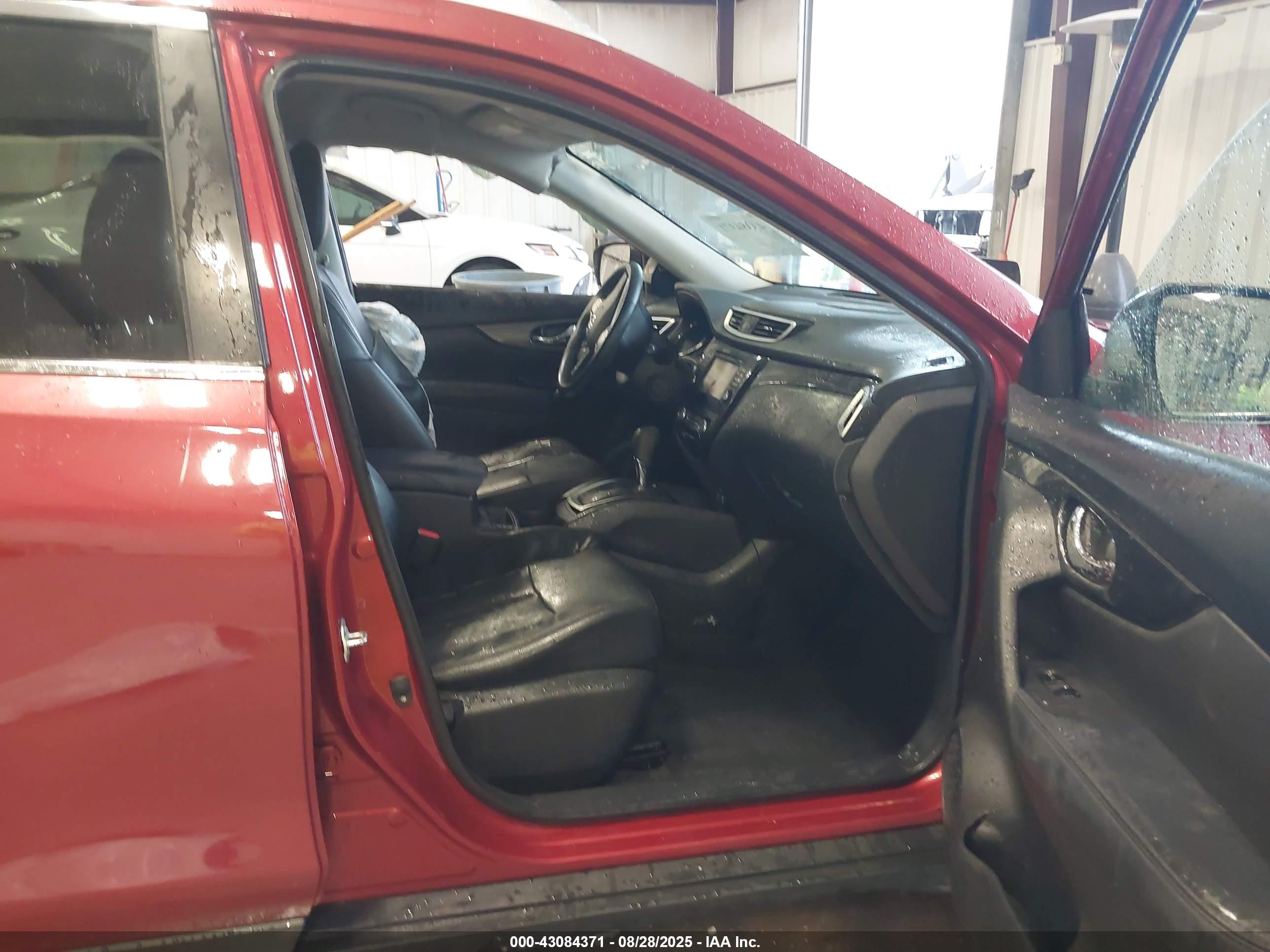 NISSAN ROGUE image 5