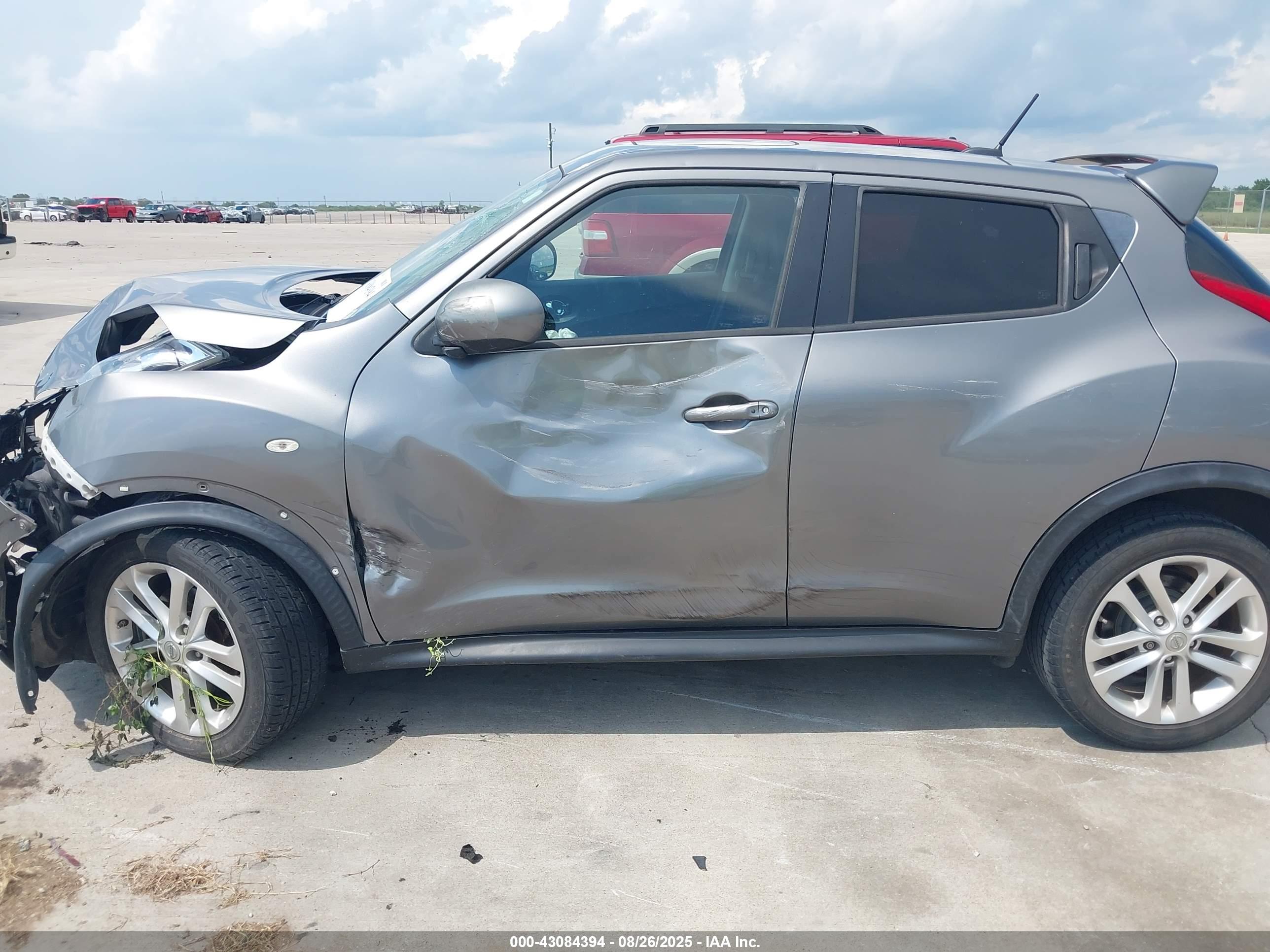 NISSAN JUKE image 6