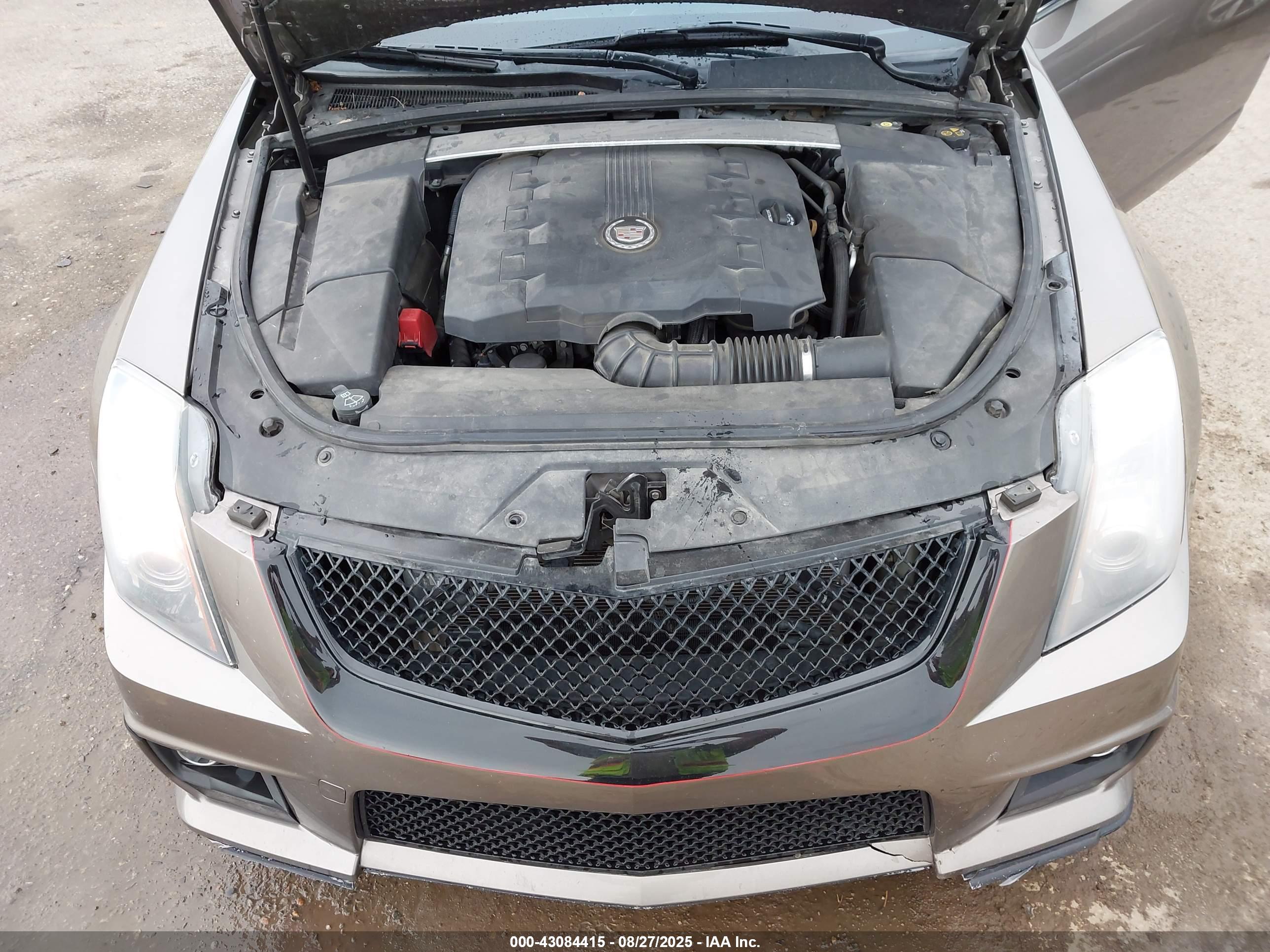 CADILLAC CTS image 10