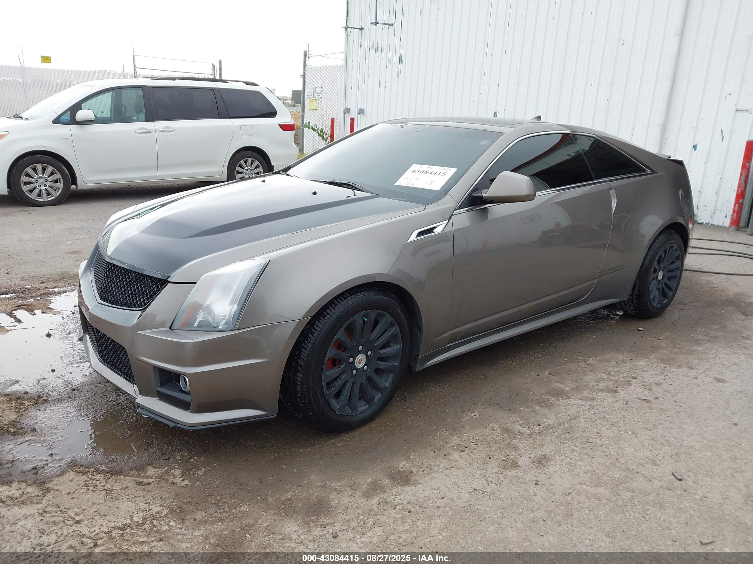 CADILLAC CTS image 2