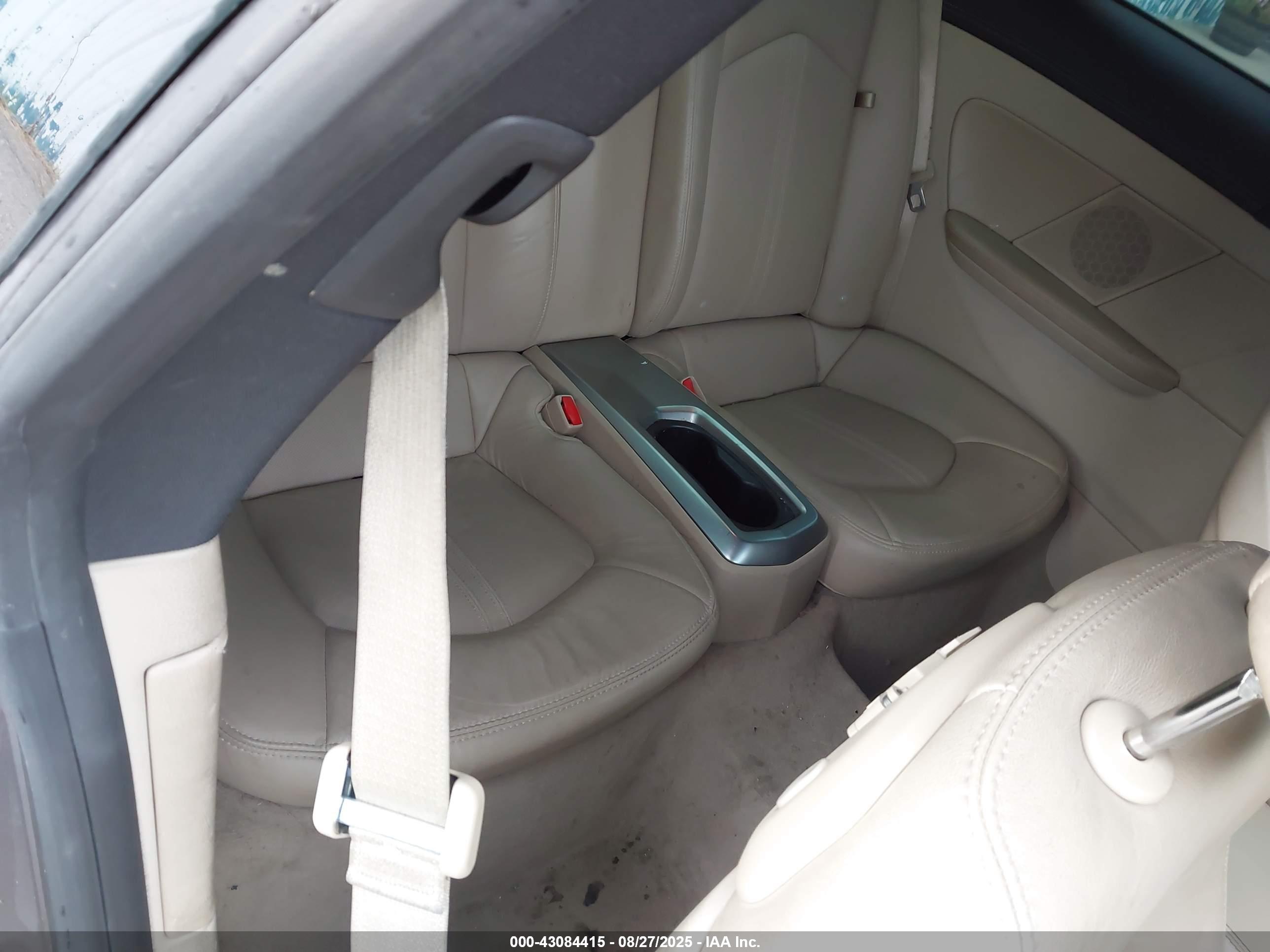 CADILLAC CTS image 8