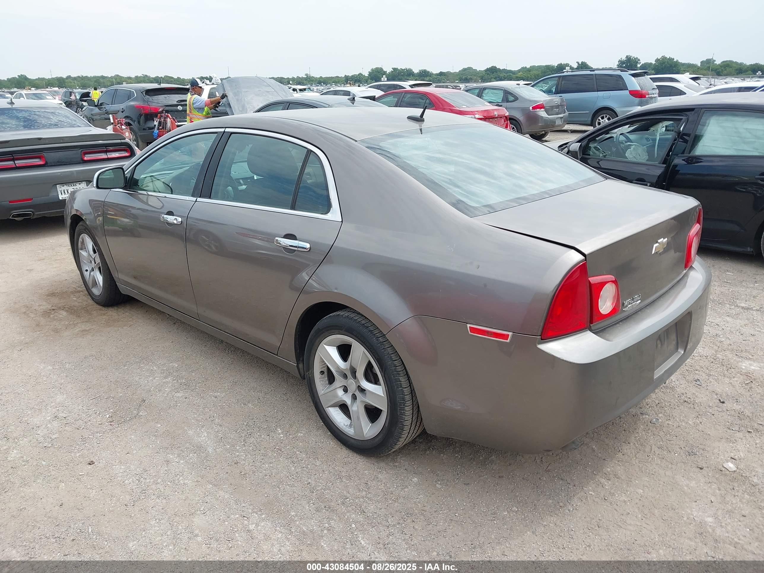 CHEVROLET MALIBU image 3