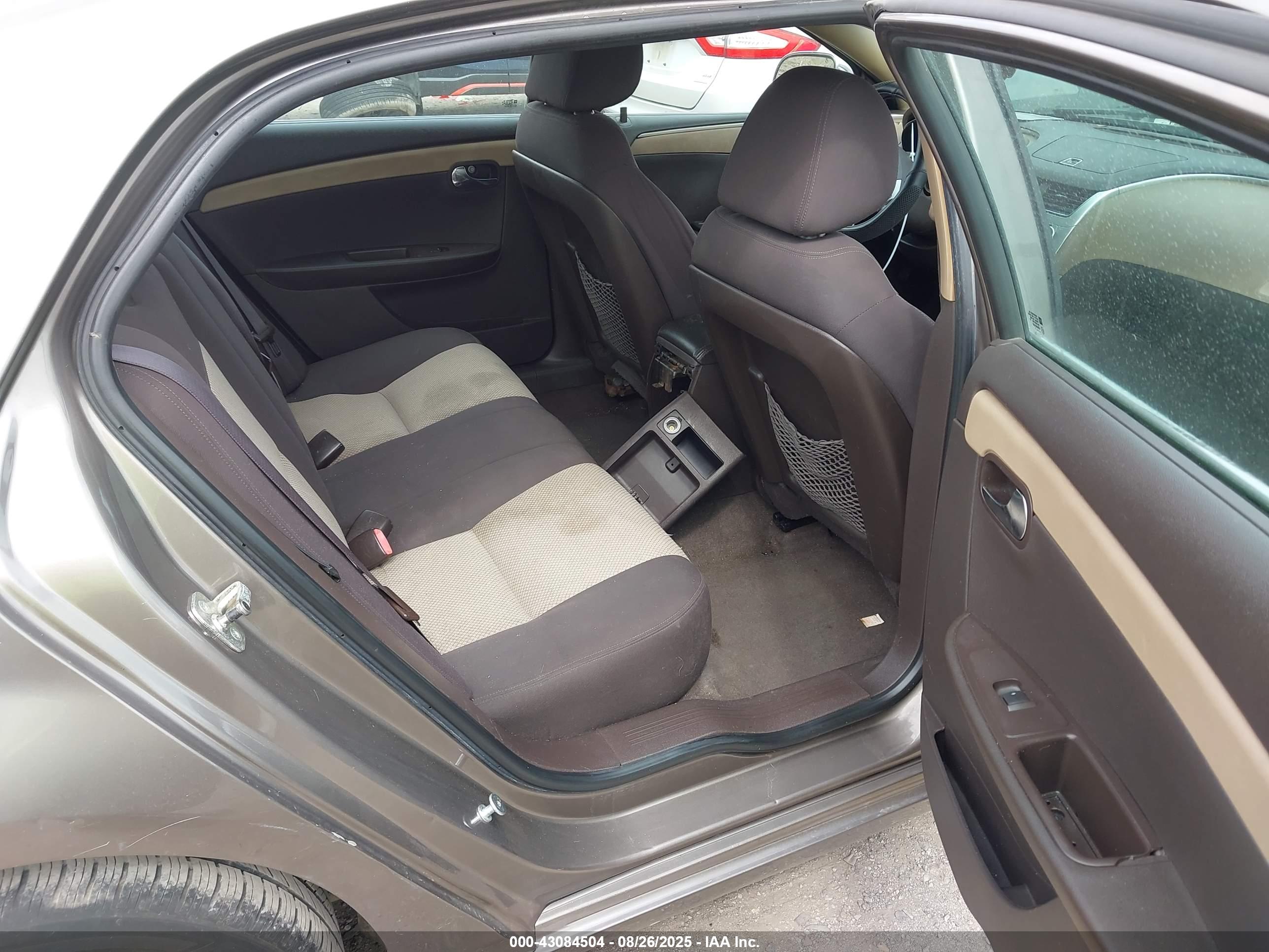 CHEVROLET MALIBU image 8