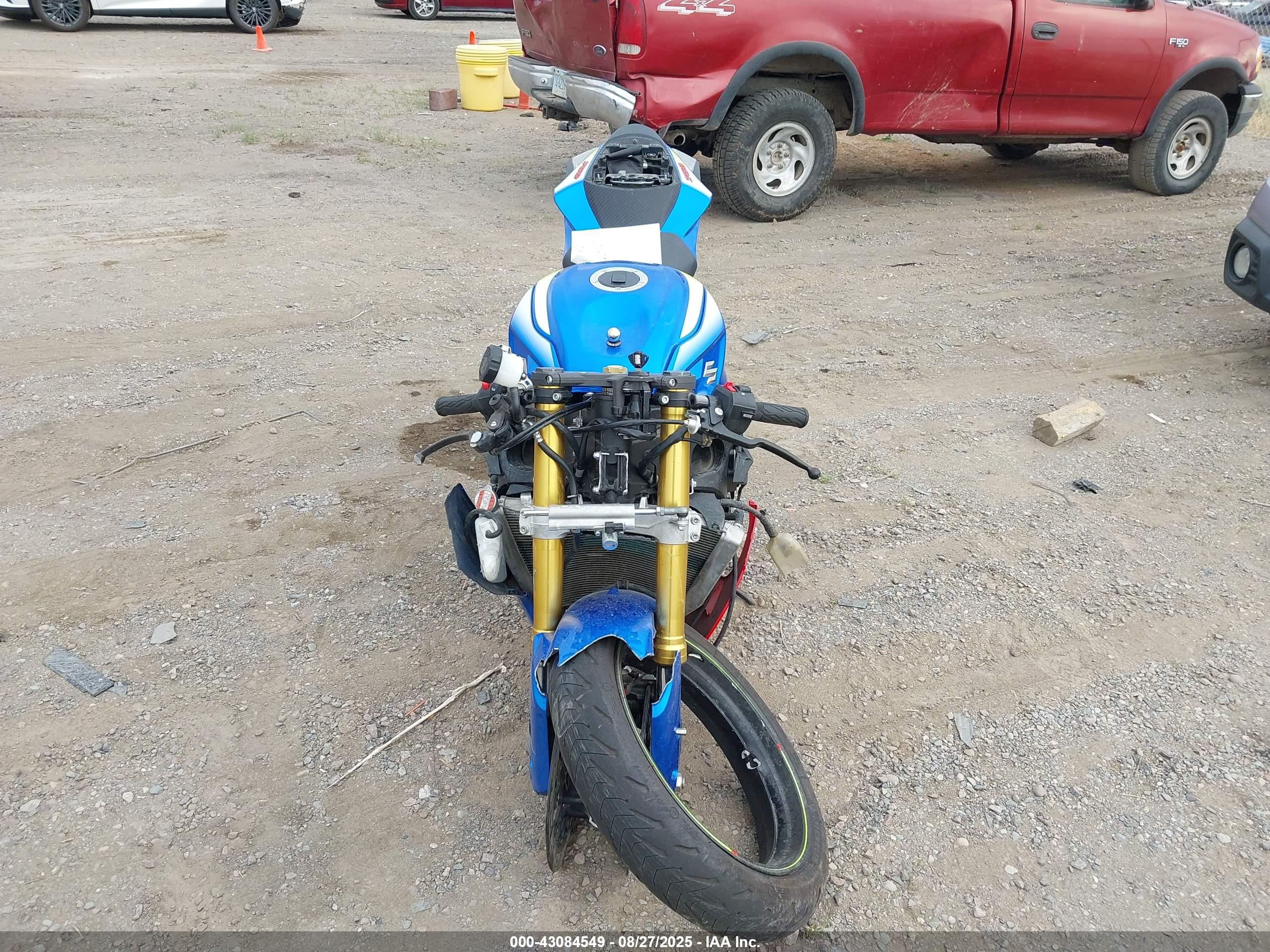 SUZUKI GSX-R750 image 5