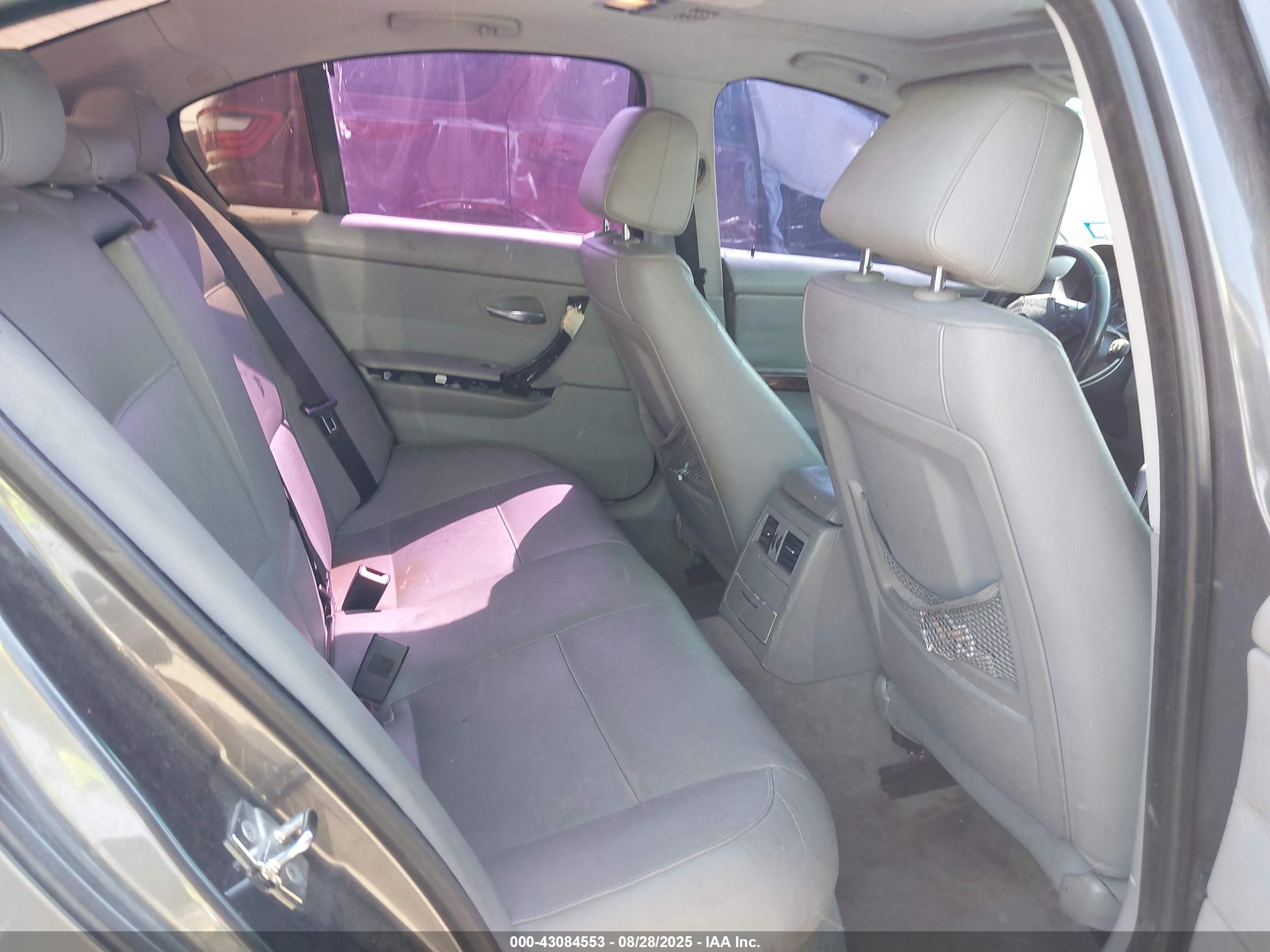BMW 328I image 8