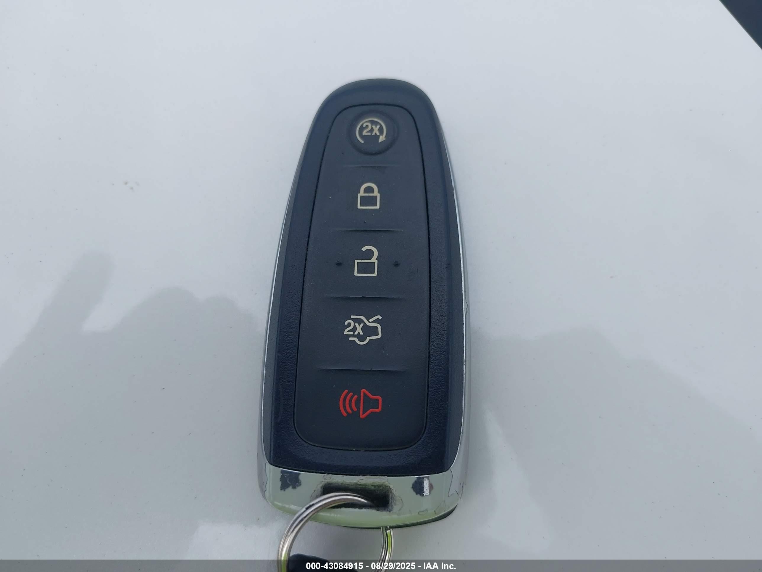 FORD ESCAPE image 11