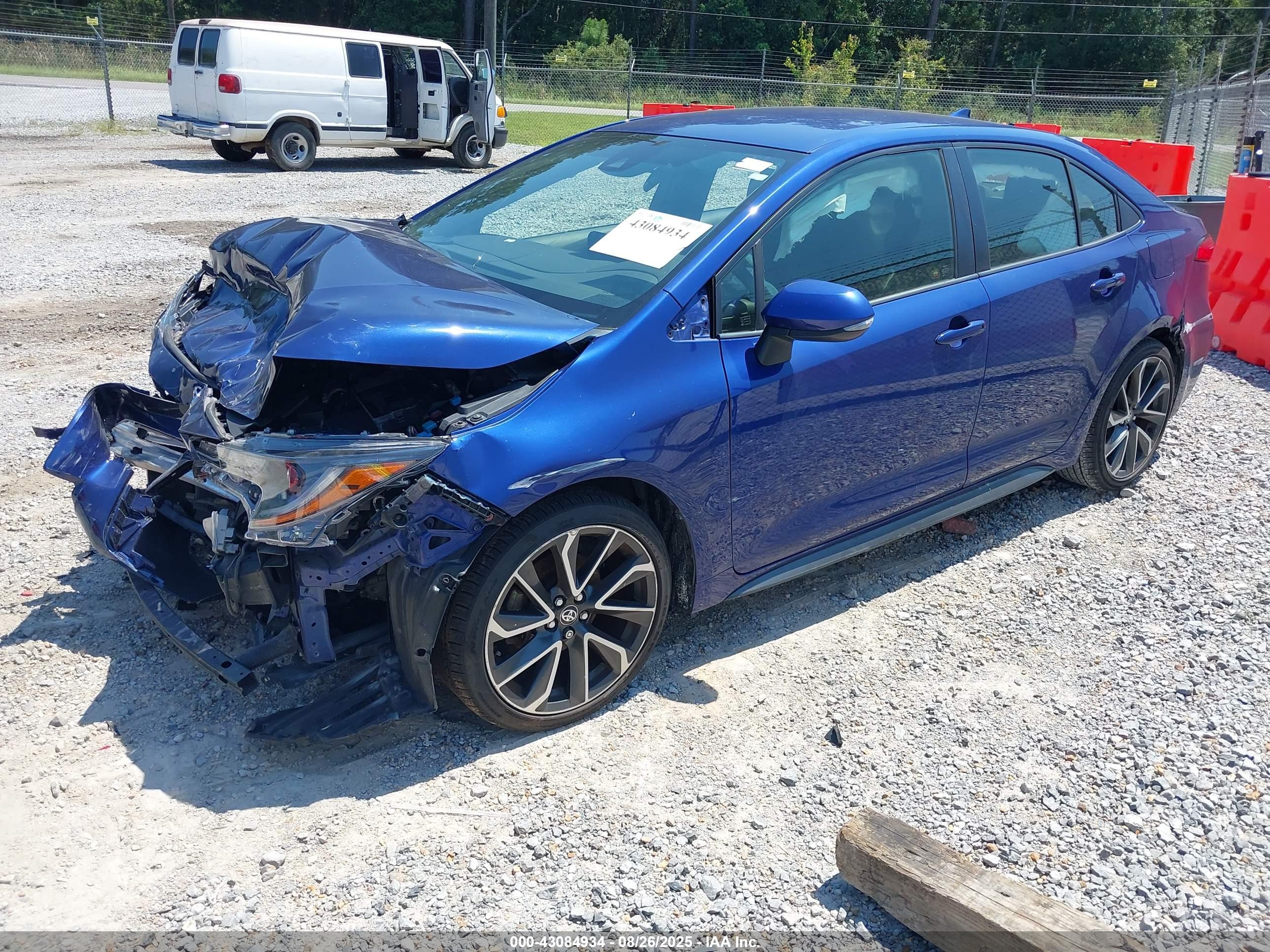 TOYOTA COROLLA image 2