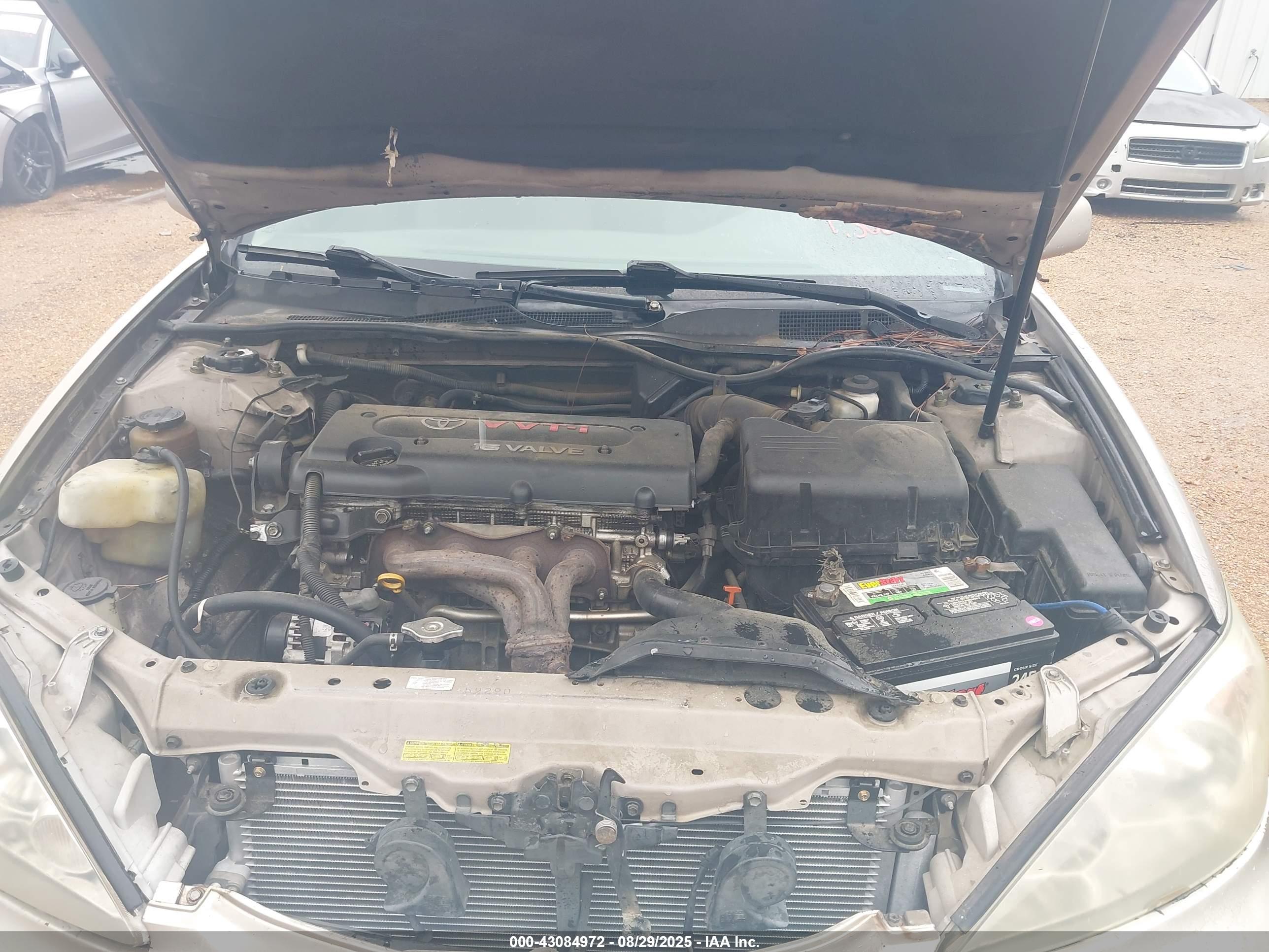 TOYOTA CAMRY image 10