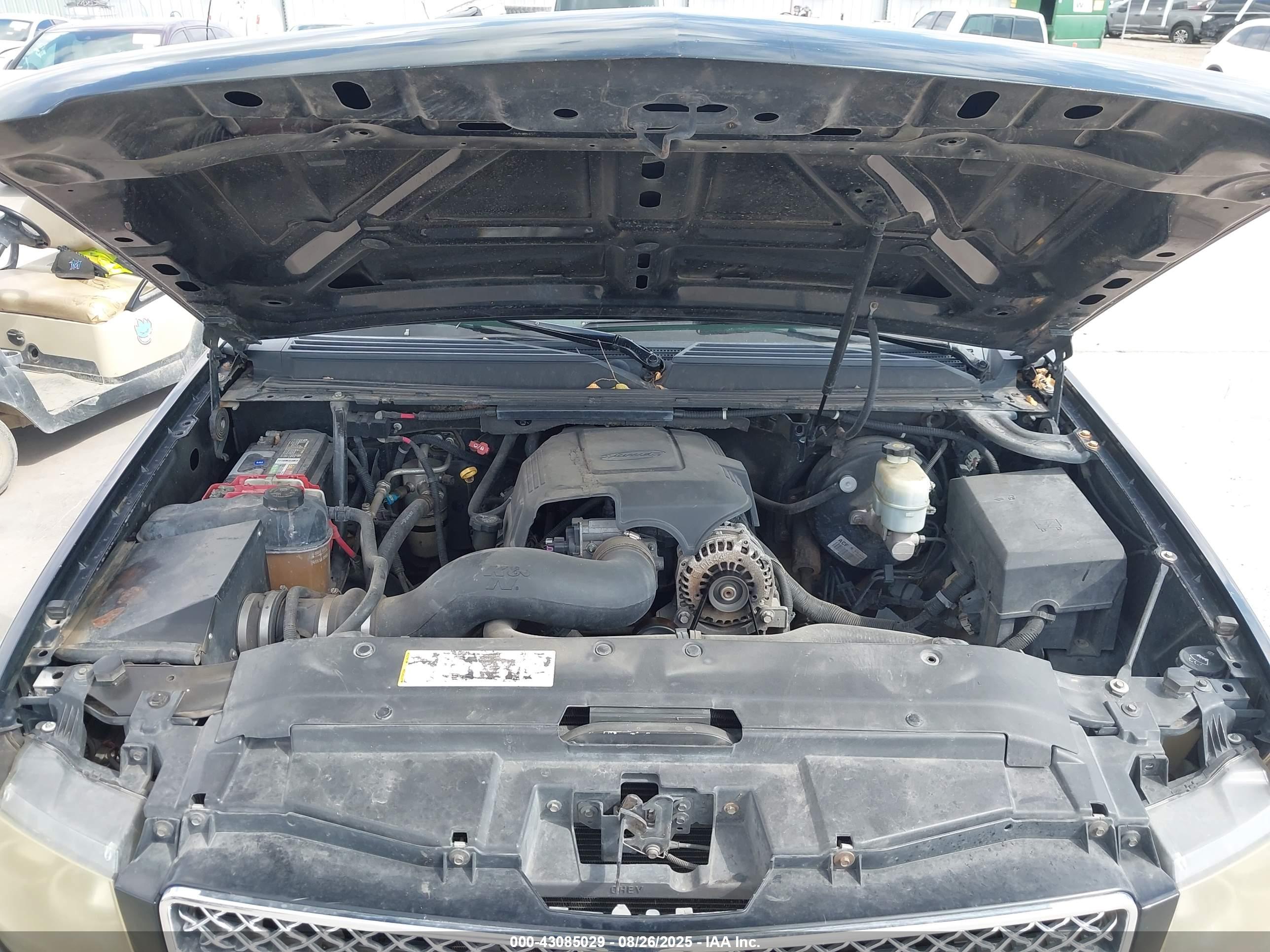 CHEVROLET AVALANCHE image 10