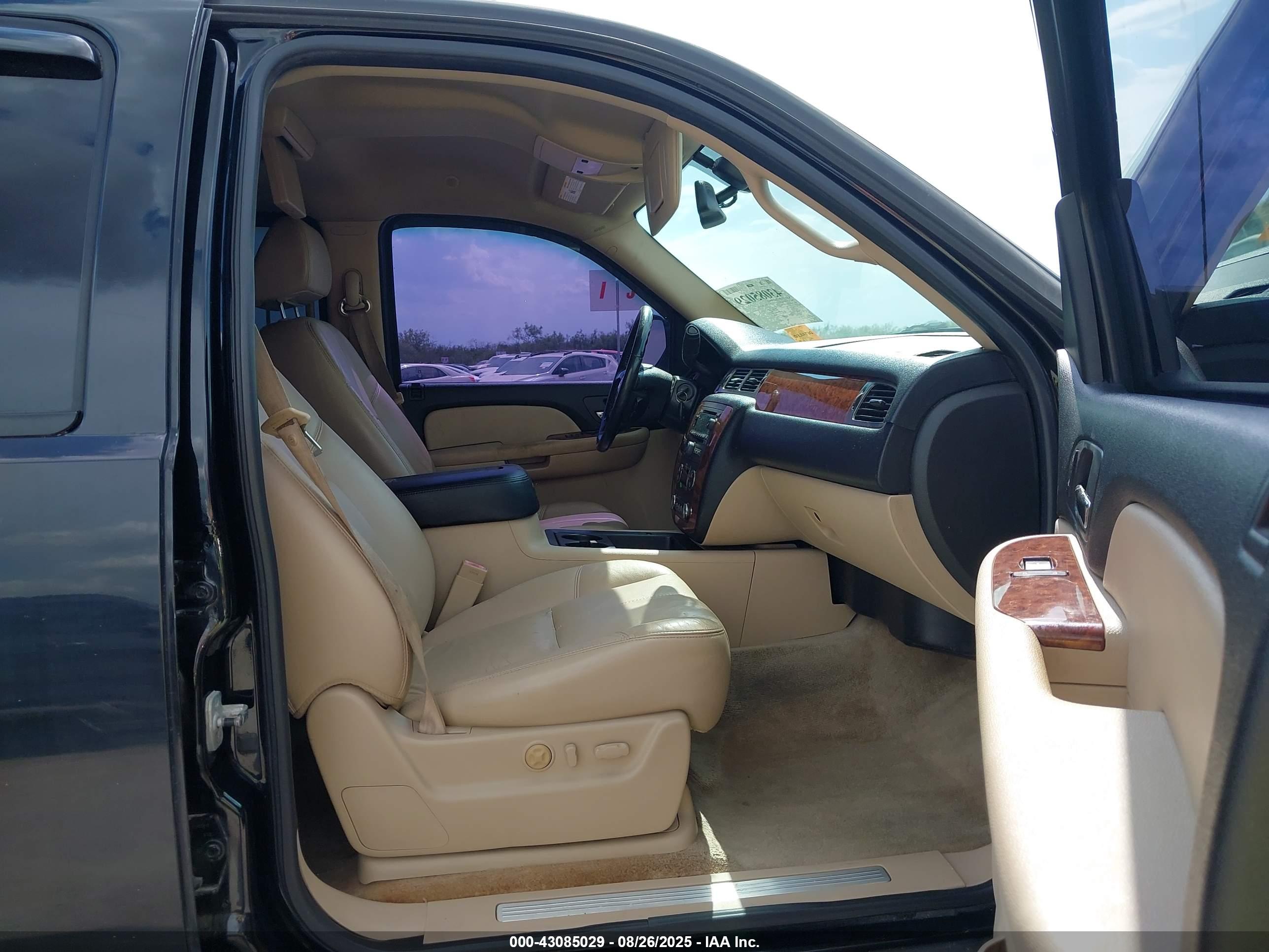CHEVROLET AVALANCHE image 5