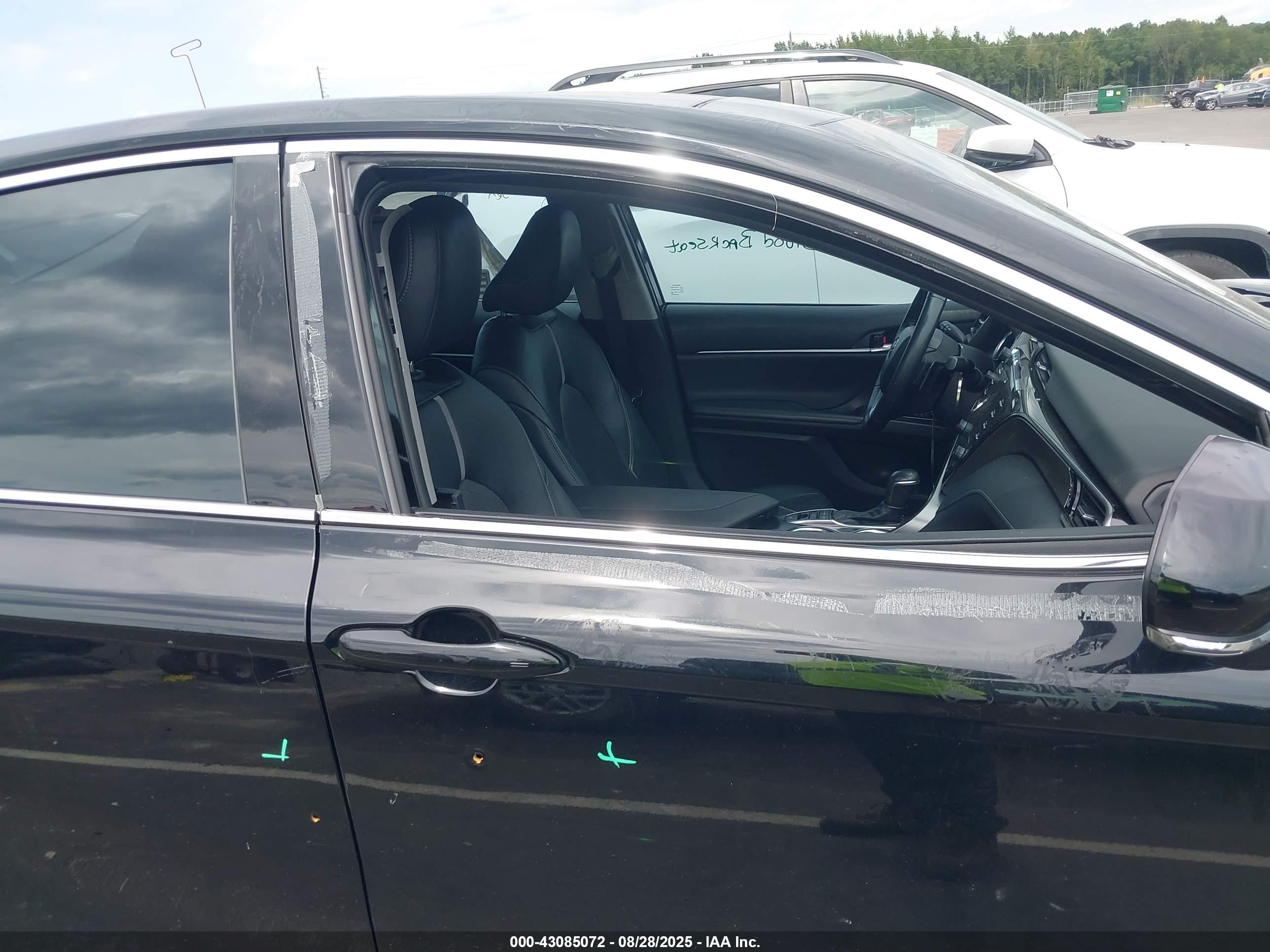 TOYOTA CAMRY image 6