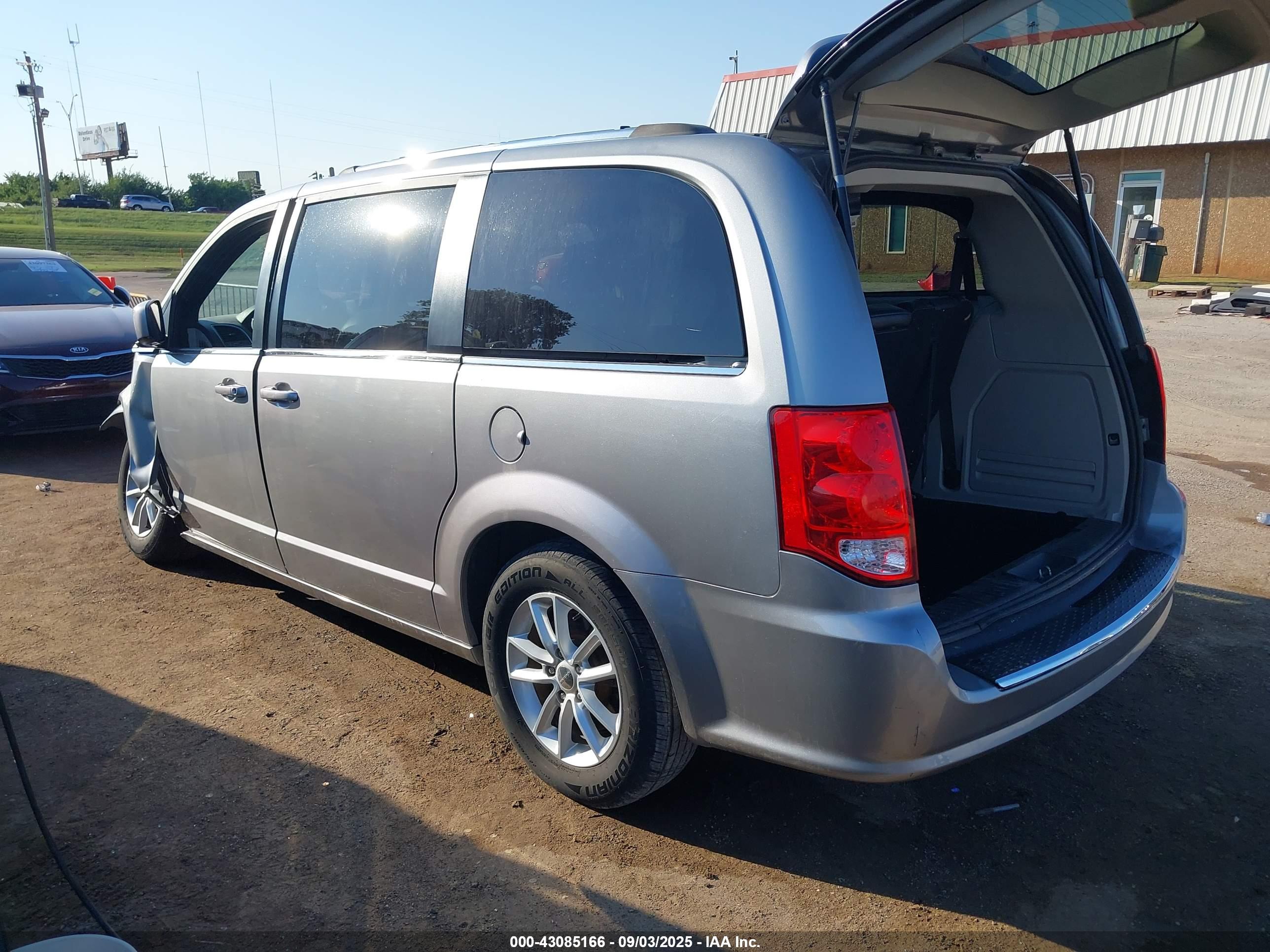DODGE GRAND image 3