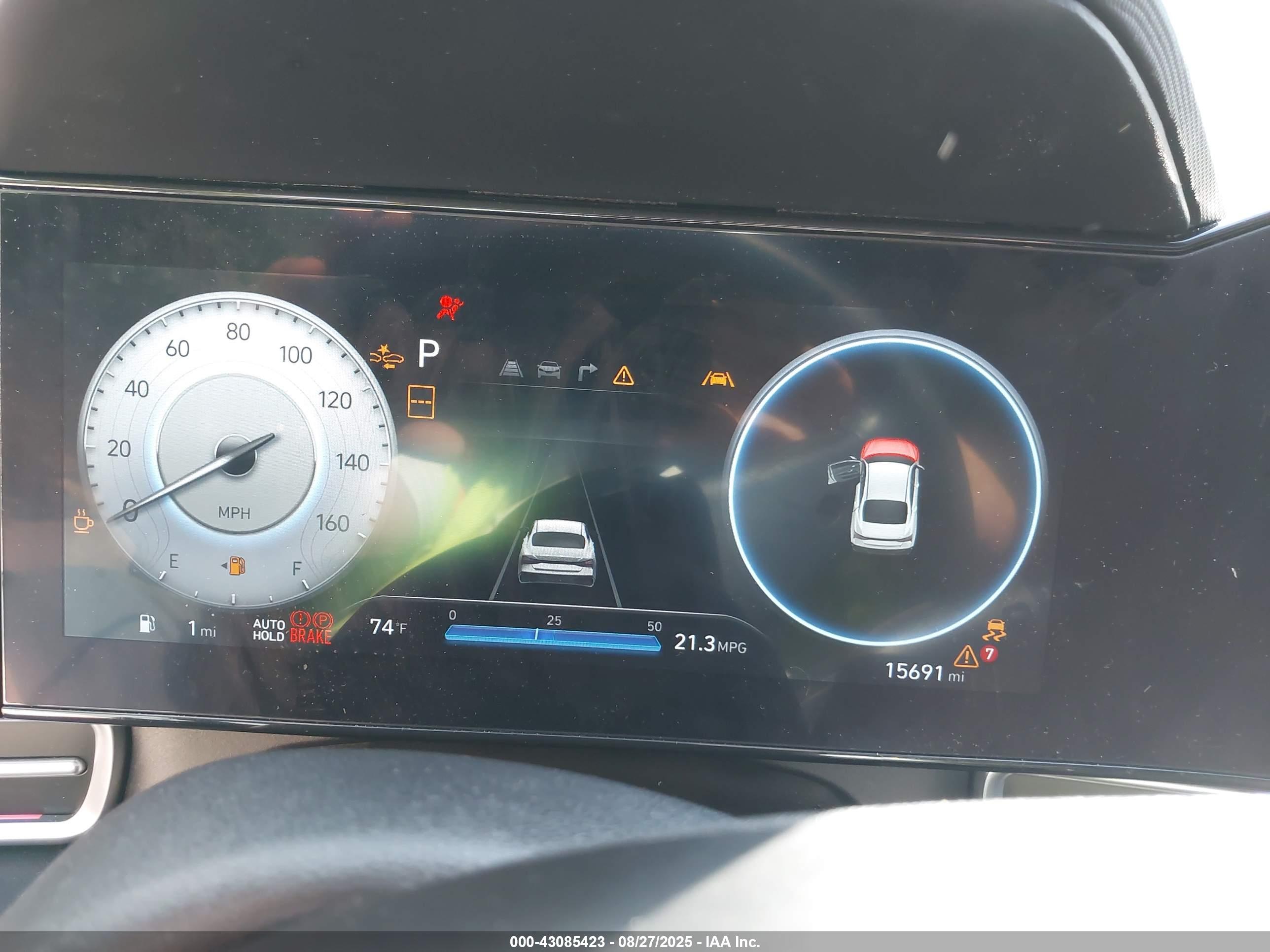 HYUNDAI ELANTRA image 7