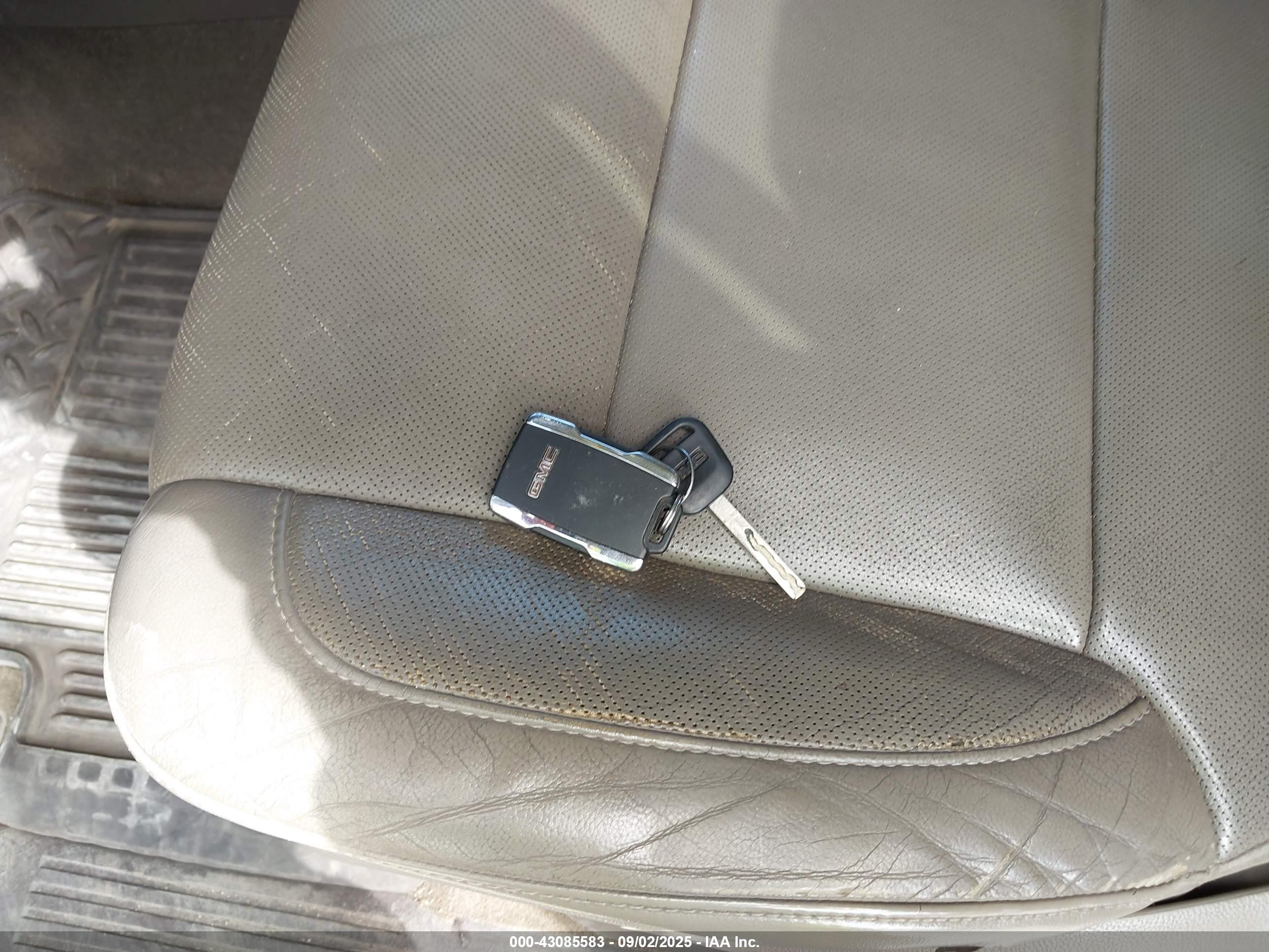 GMC SIERRA image 11