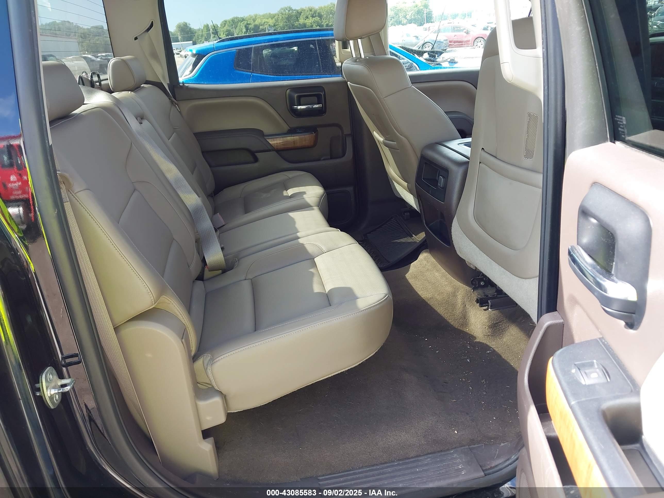 GMC SIERRA image 8
