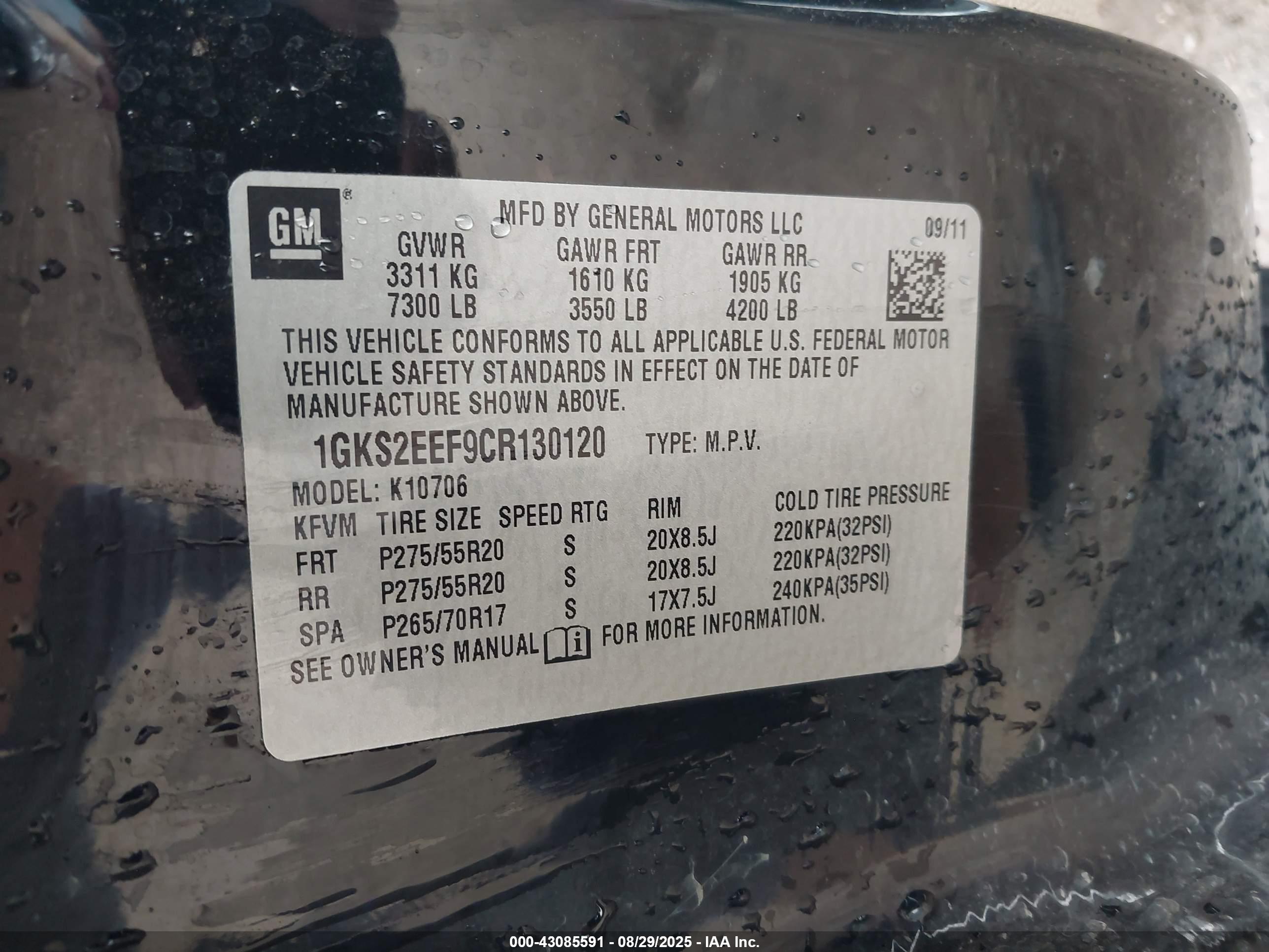 GMC YUKON image 9