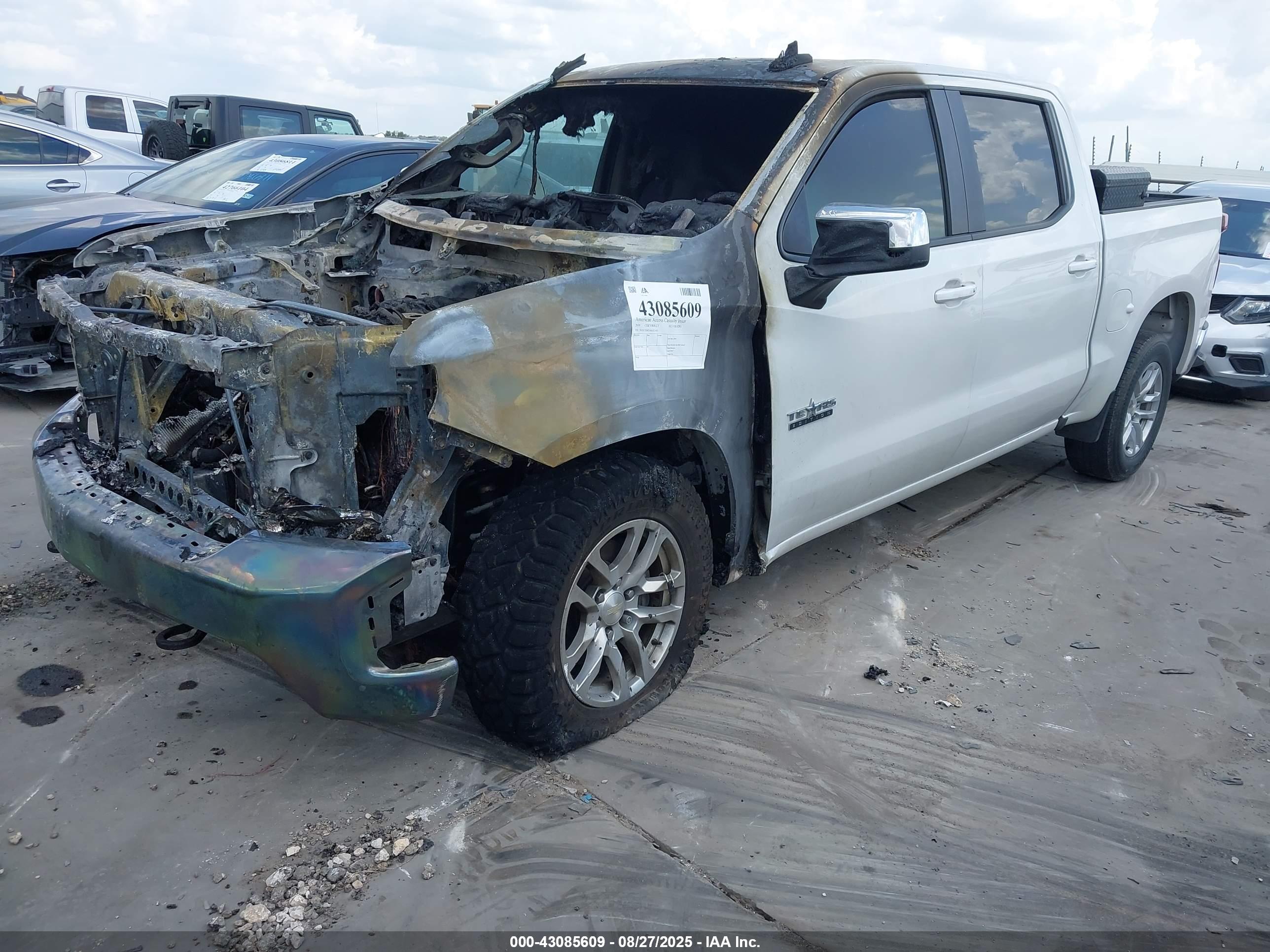 CHEVROLET SILVERADO image 2