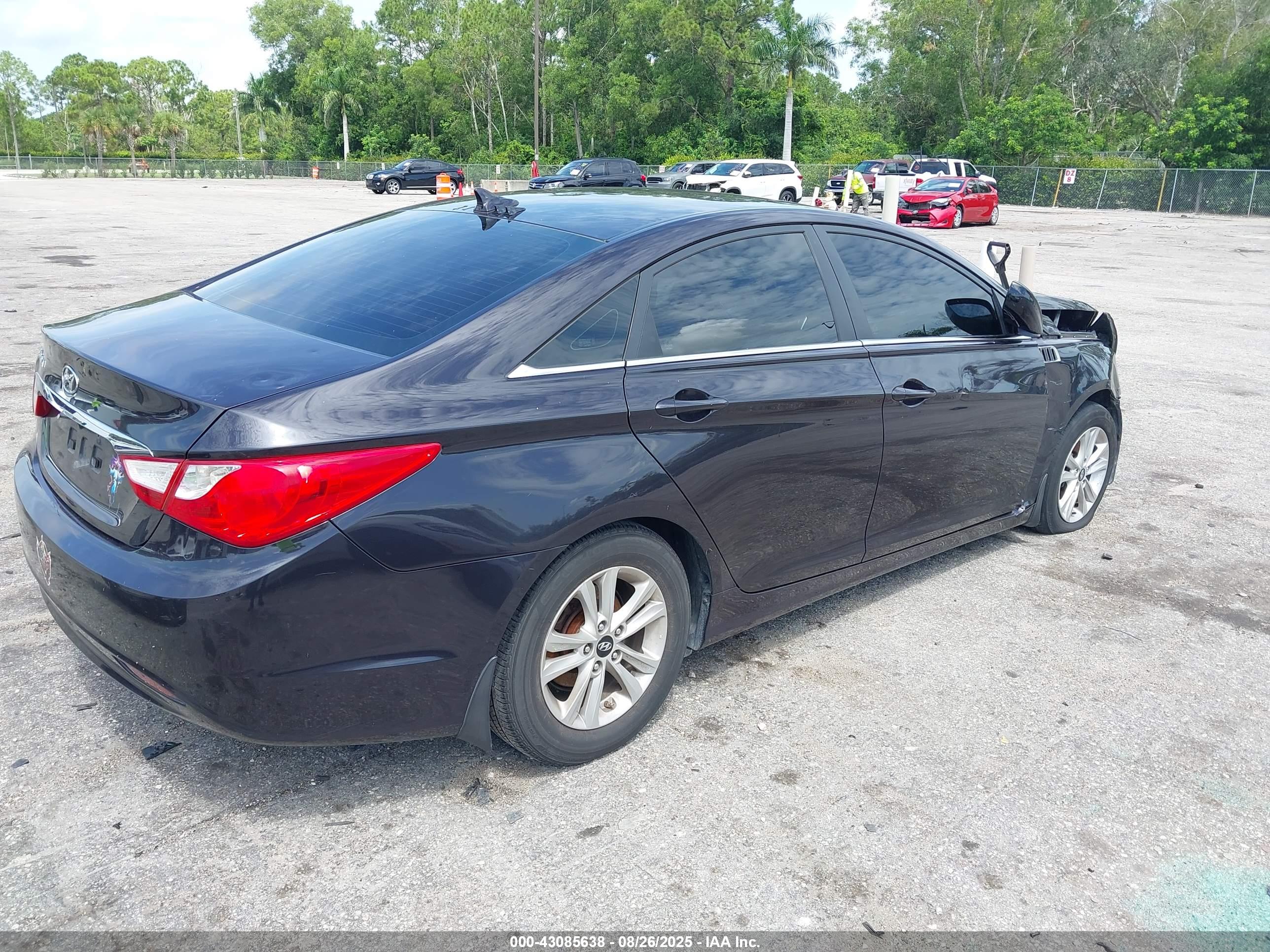 HYUNDAI SONATA image 4