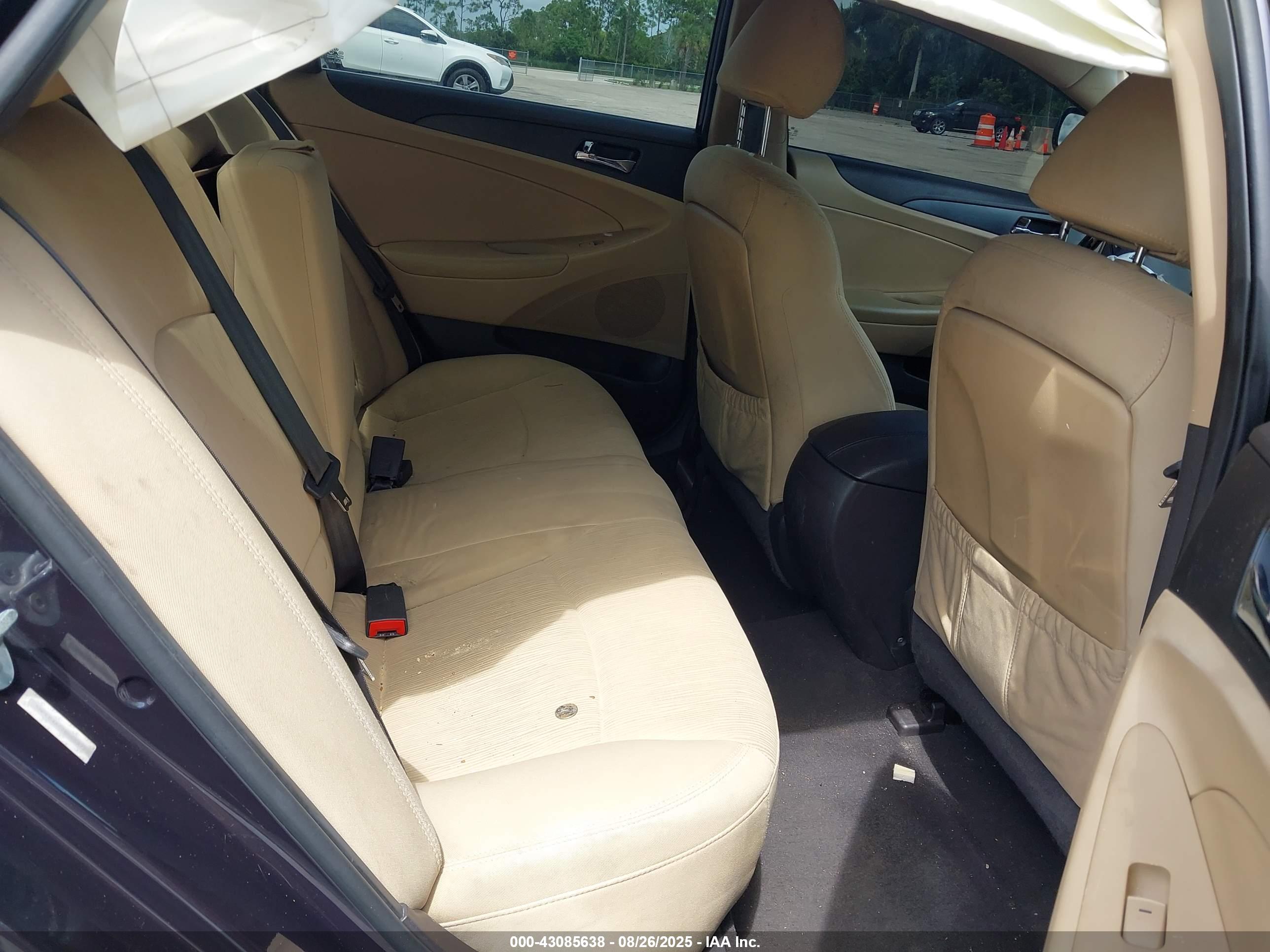 HYUNDAI SONATA image 8