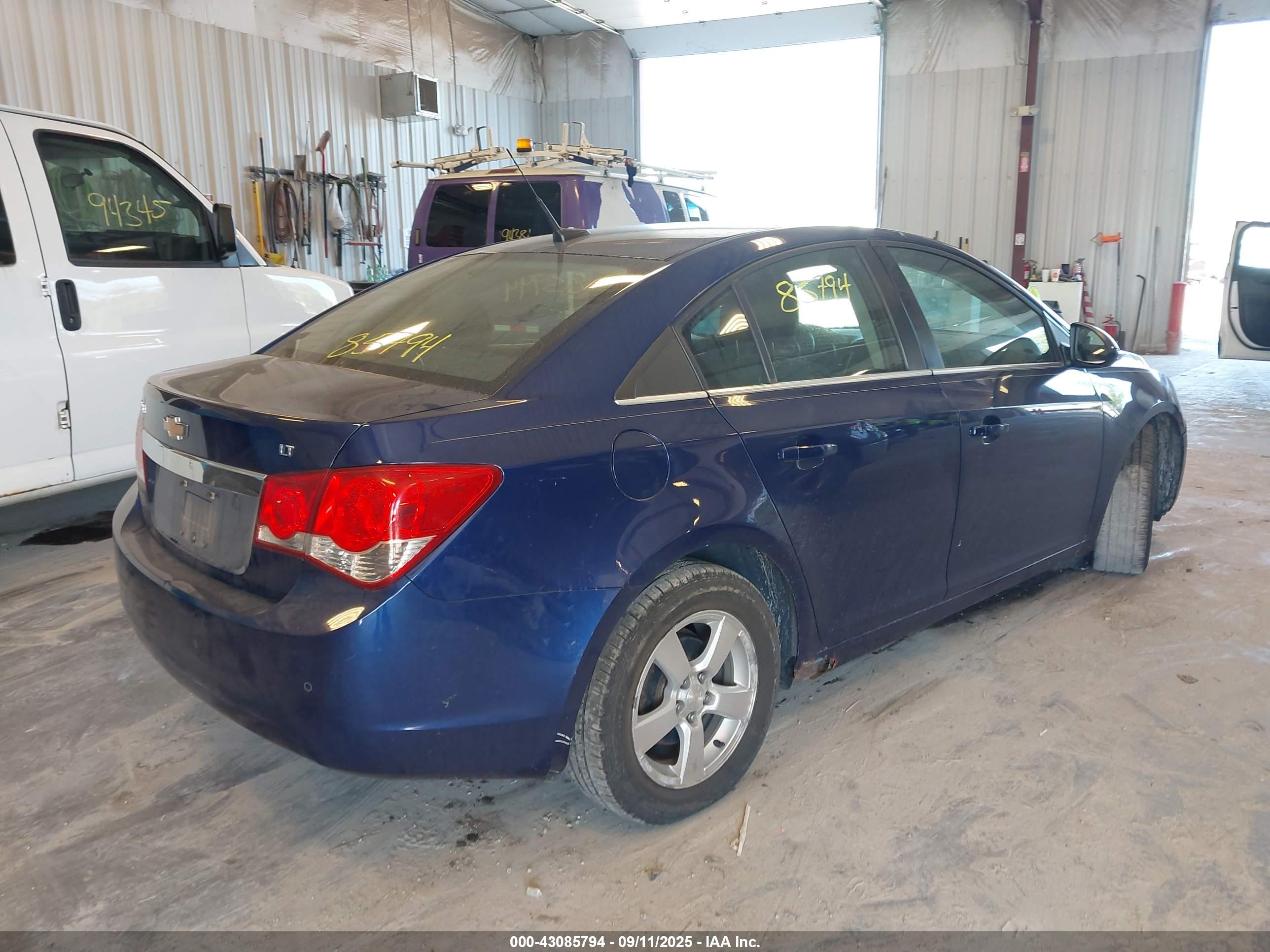 CHEVROLET CRUZE image 4