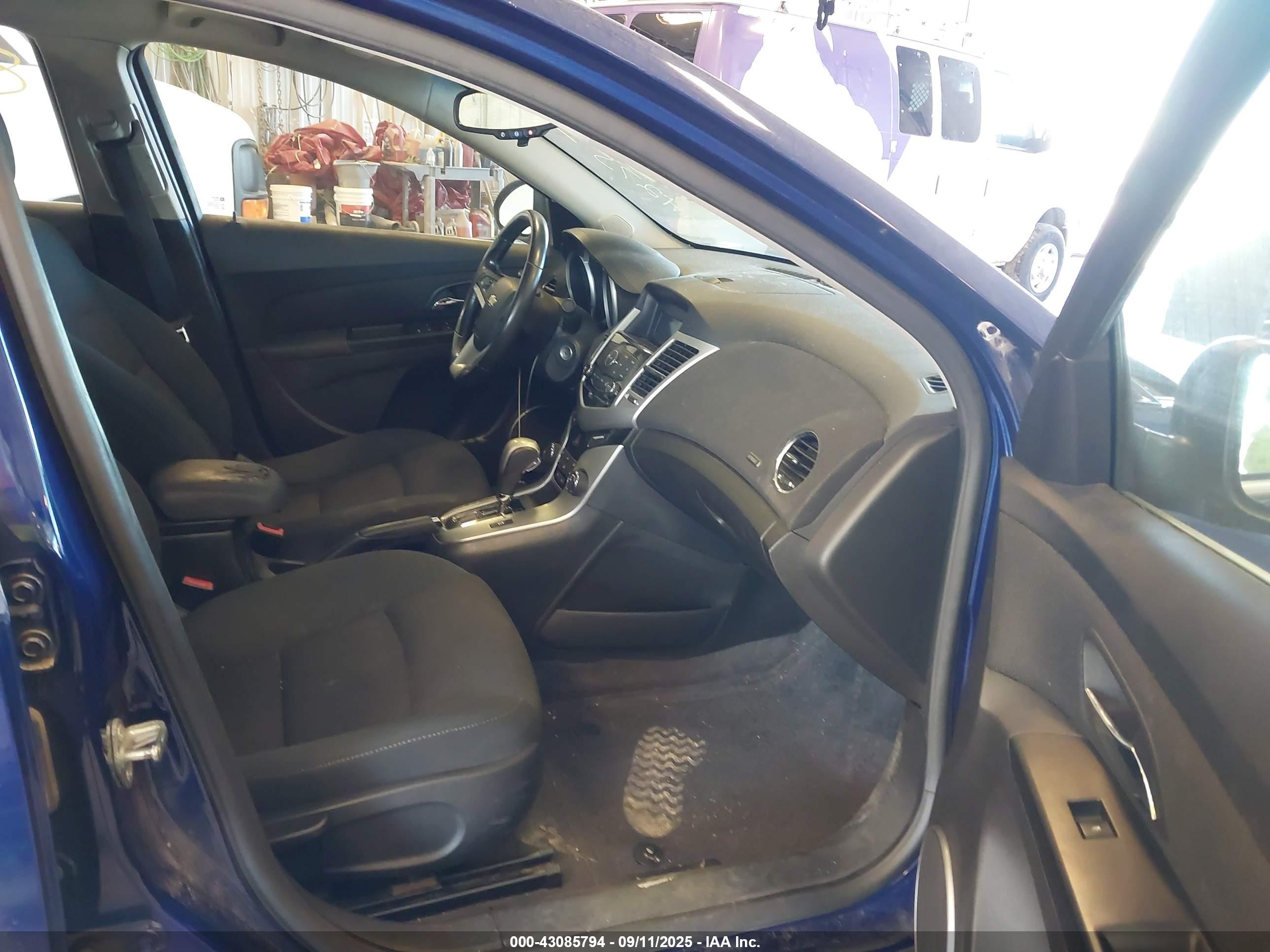 CHEVROLET CRUZE image 5