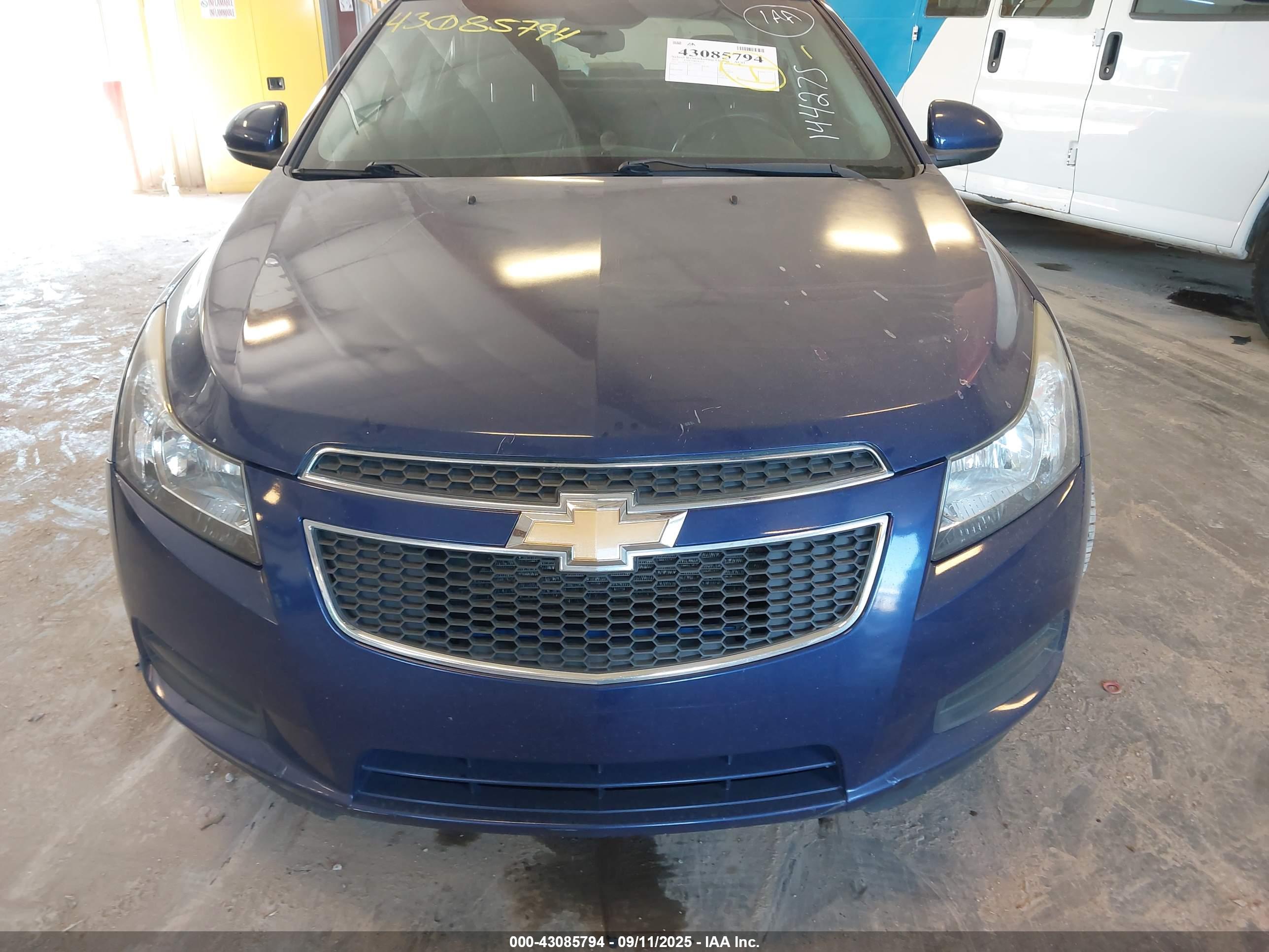 CHEVROLET CRUZE image 6