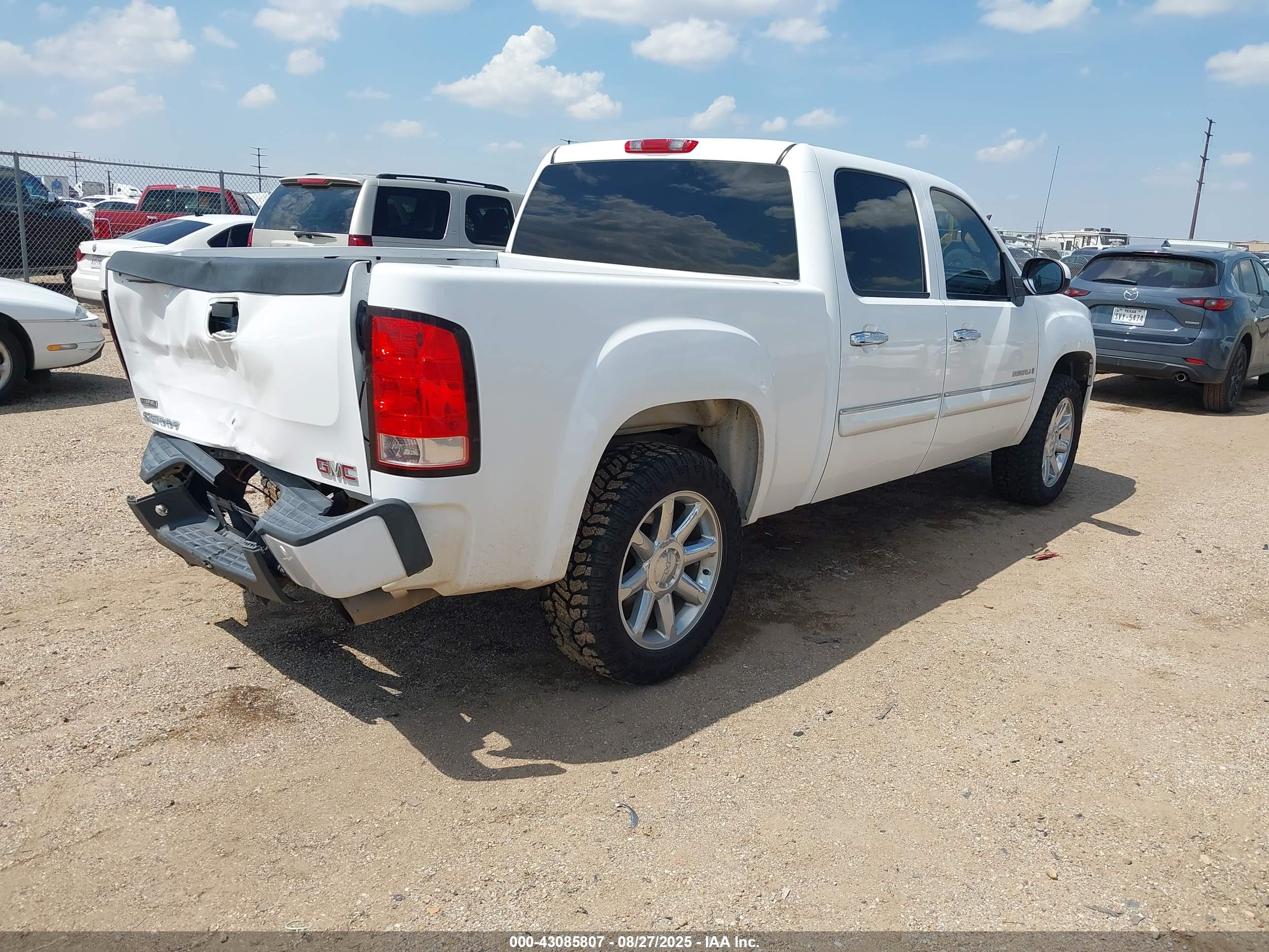 GMC SIERRA image 4