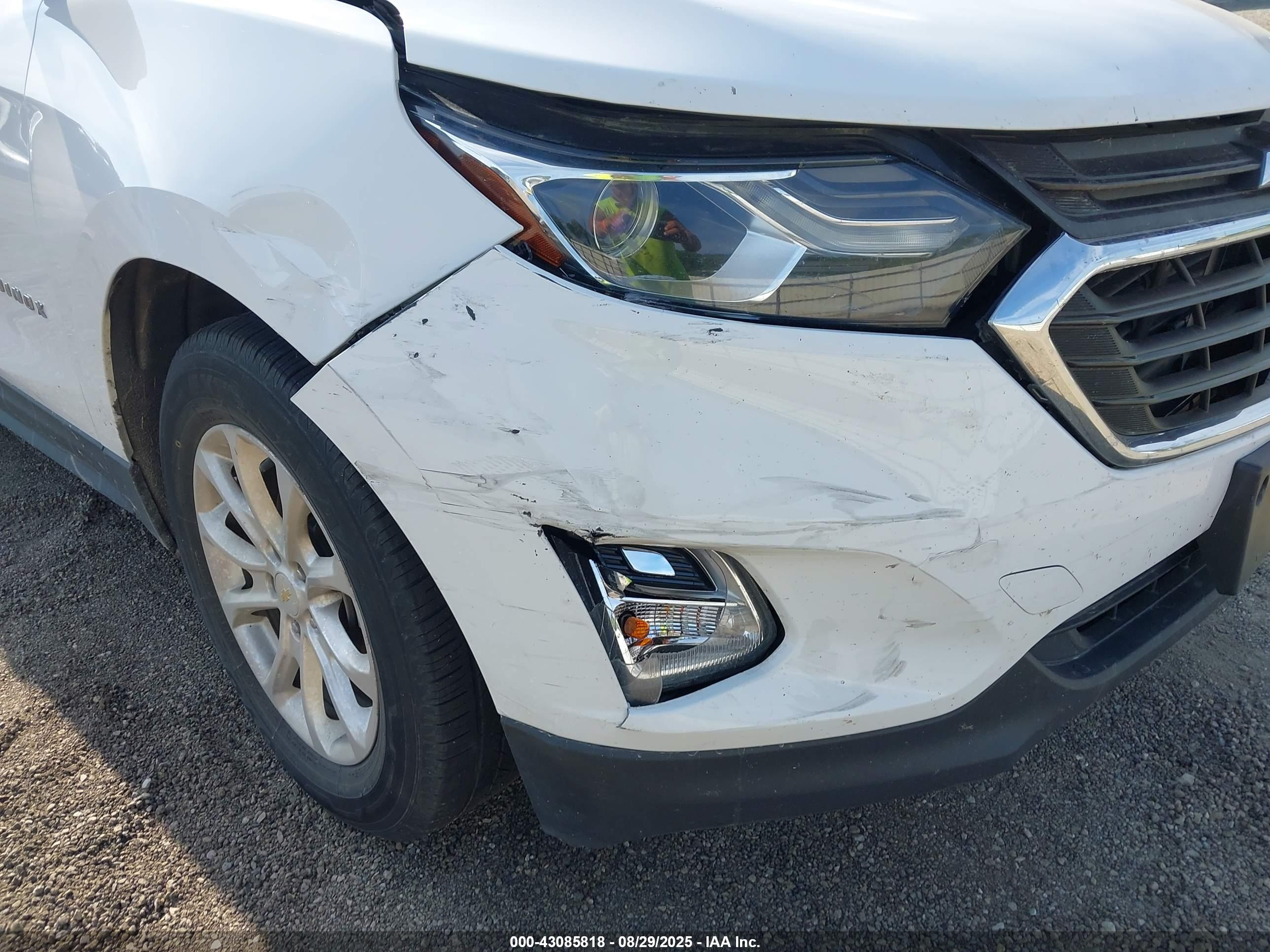 CHEVROLET EQUINOX image 6