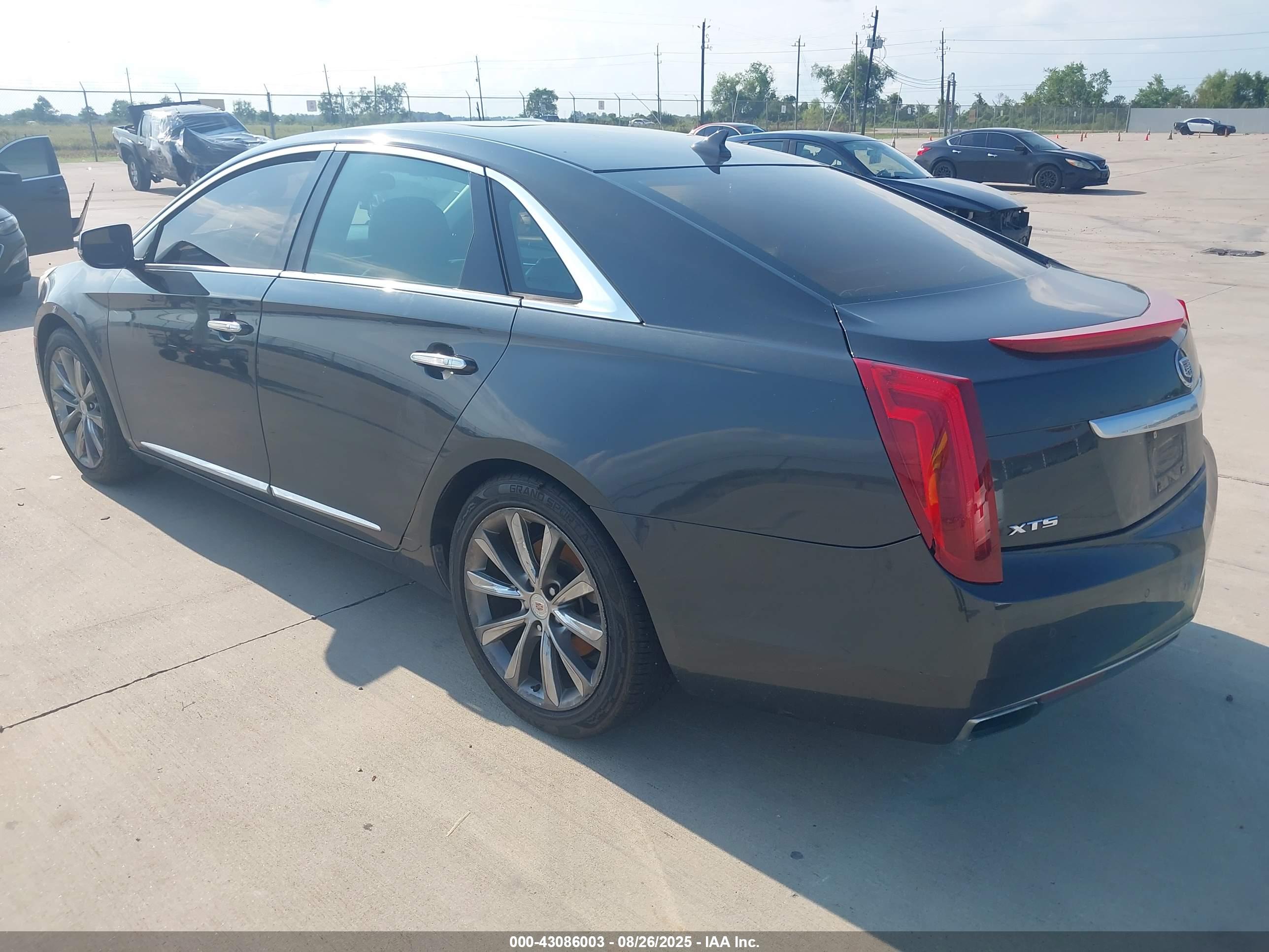 CADILLAC XTS image 3