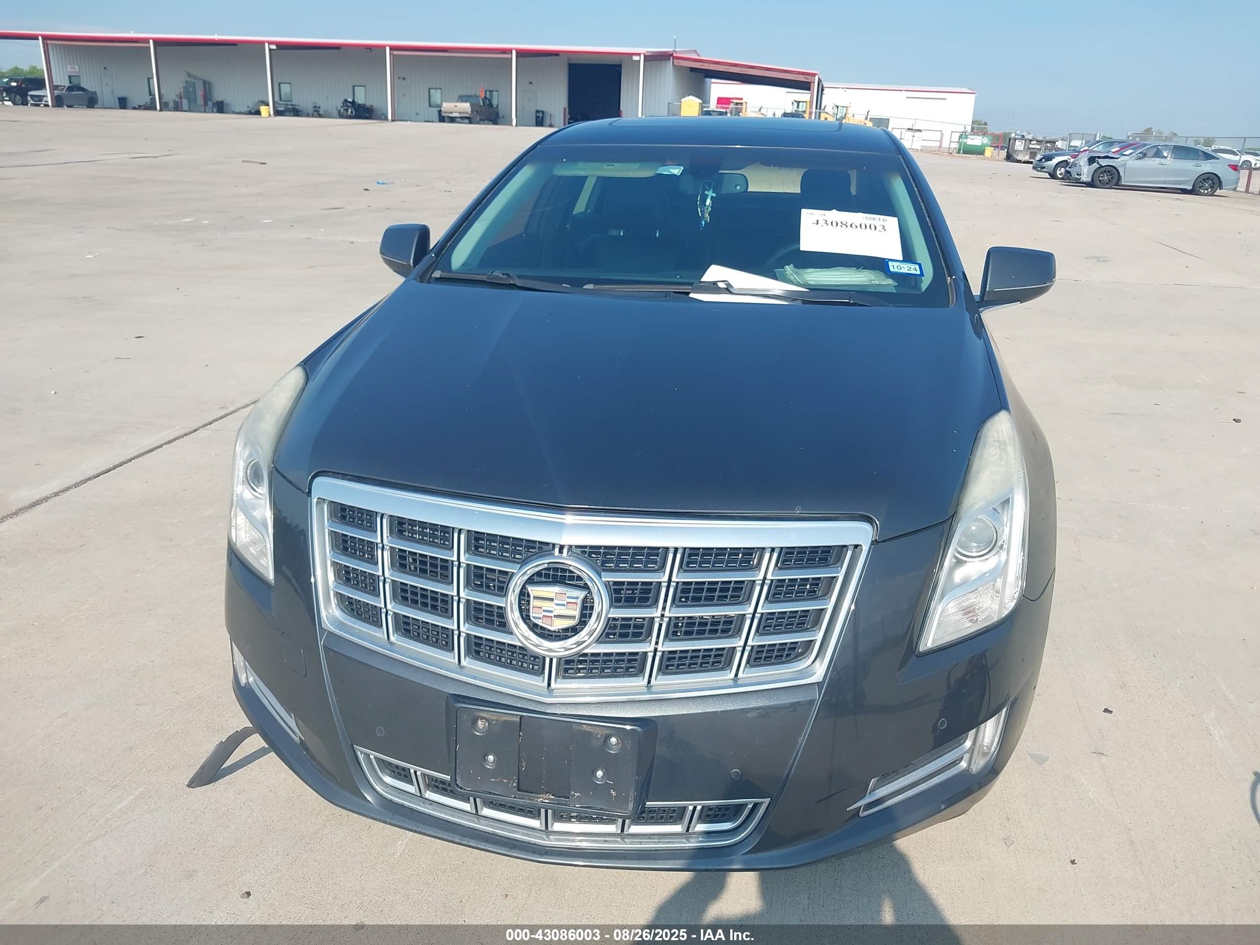 CADILLAC XTS image 6