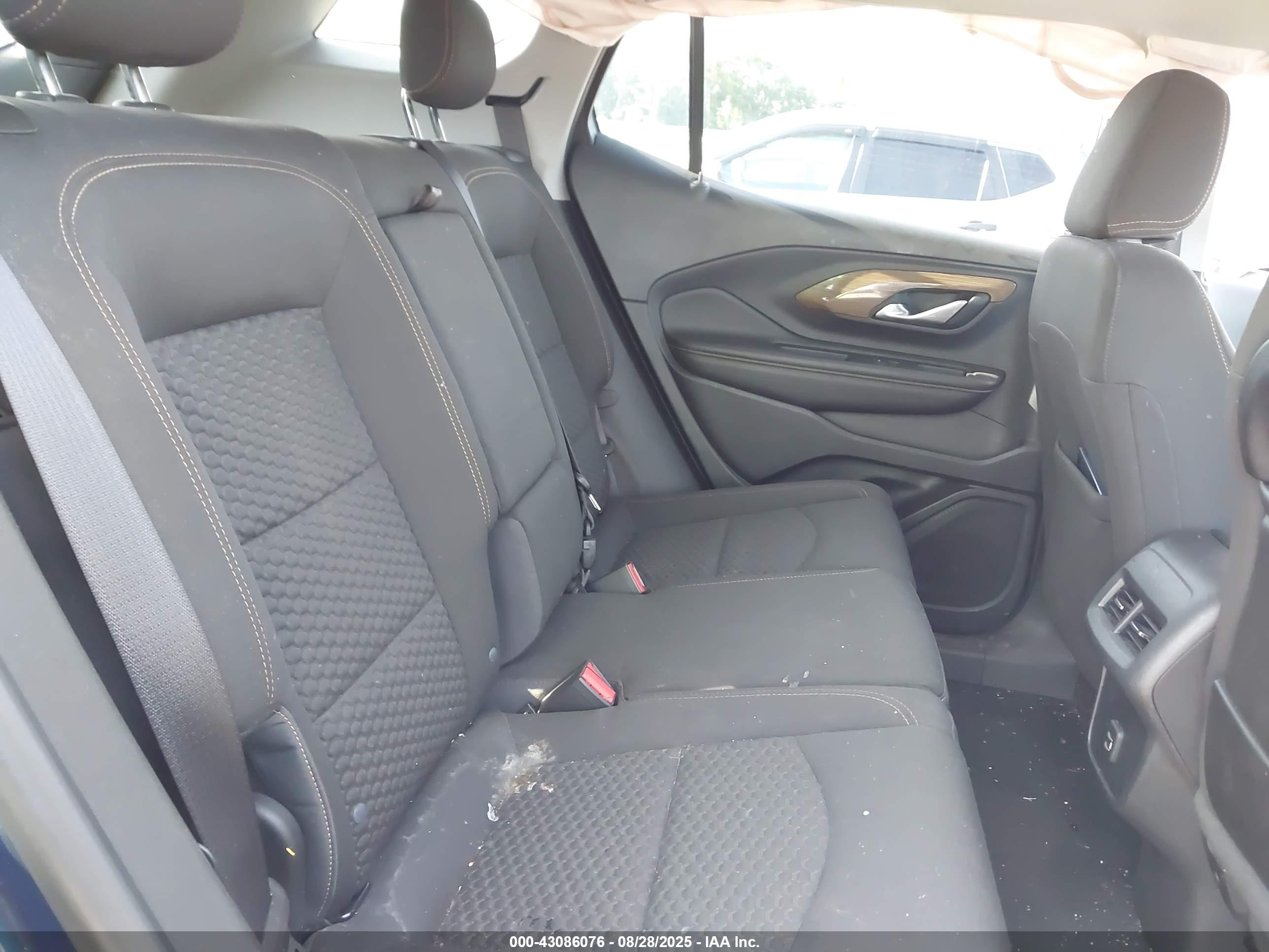GMC TERRAIN image 8